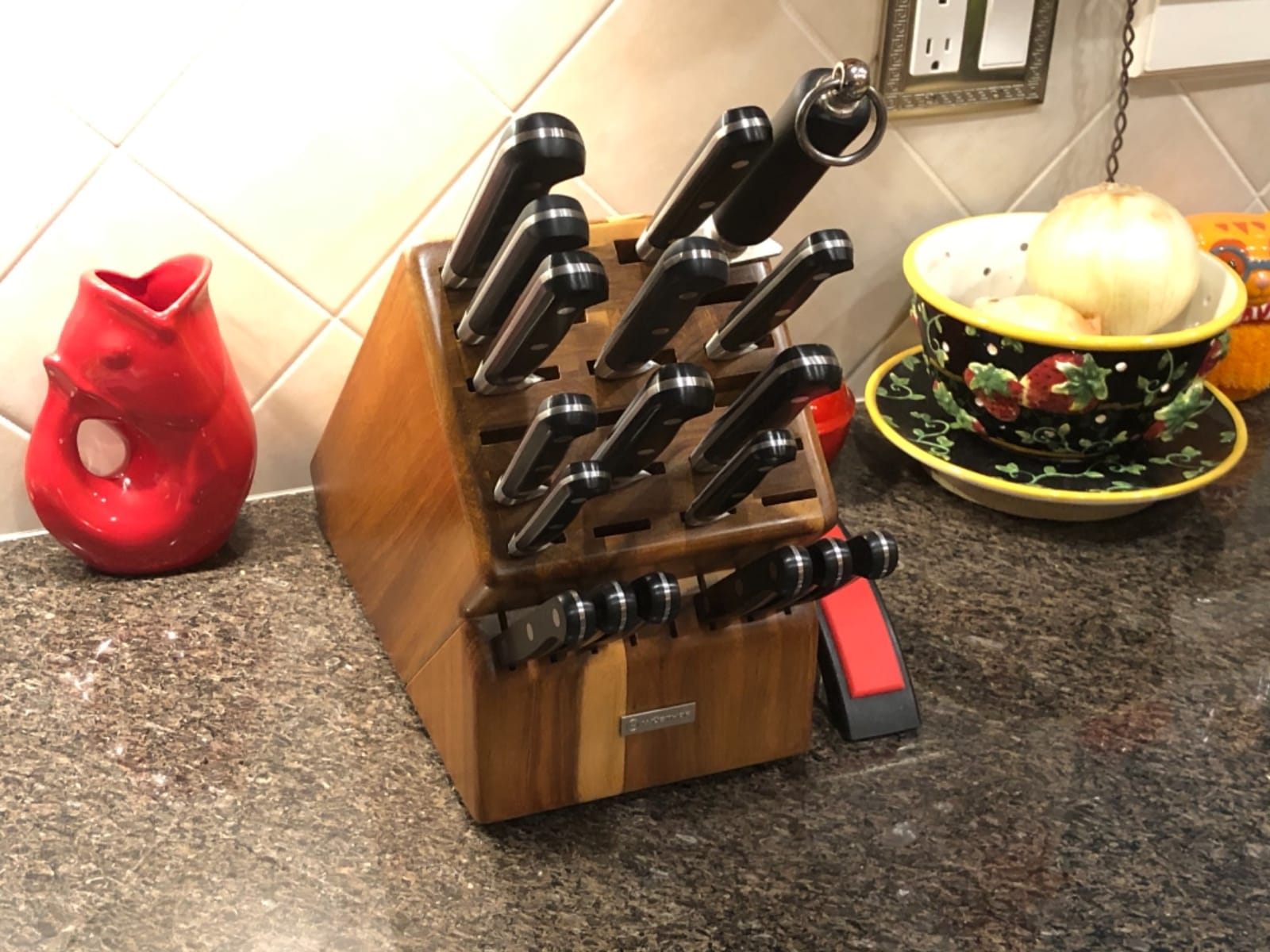 WÜSTHOF 25-Slot Acacia Knife Storage Block customer photo 1