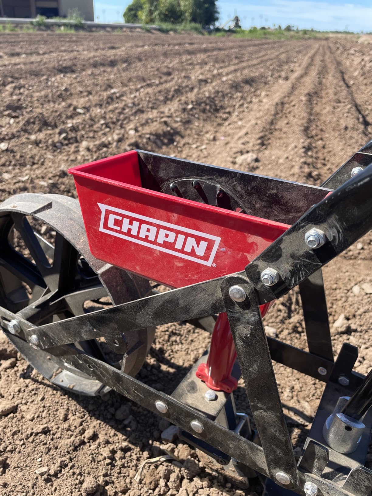 CHAPIN 8701B Push Garden Seeder for Row Planting, 20 Seed Varieties | Plant rows faster with interchangeable seed plates for multiple seed types, plus a rust-resistant hopper for garden use customer photo 2