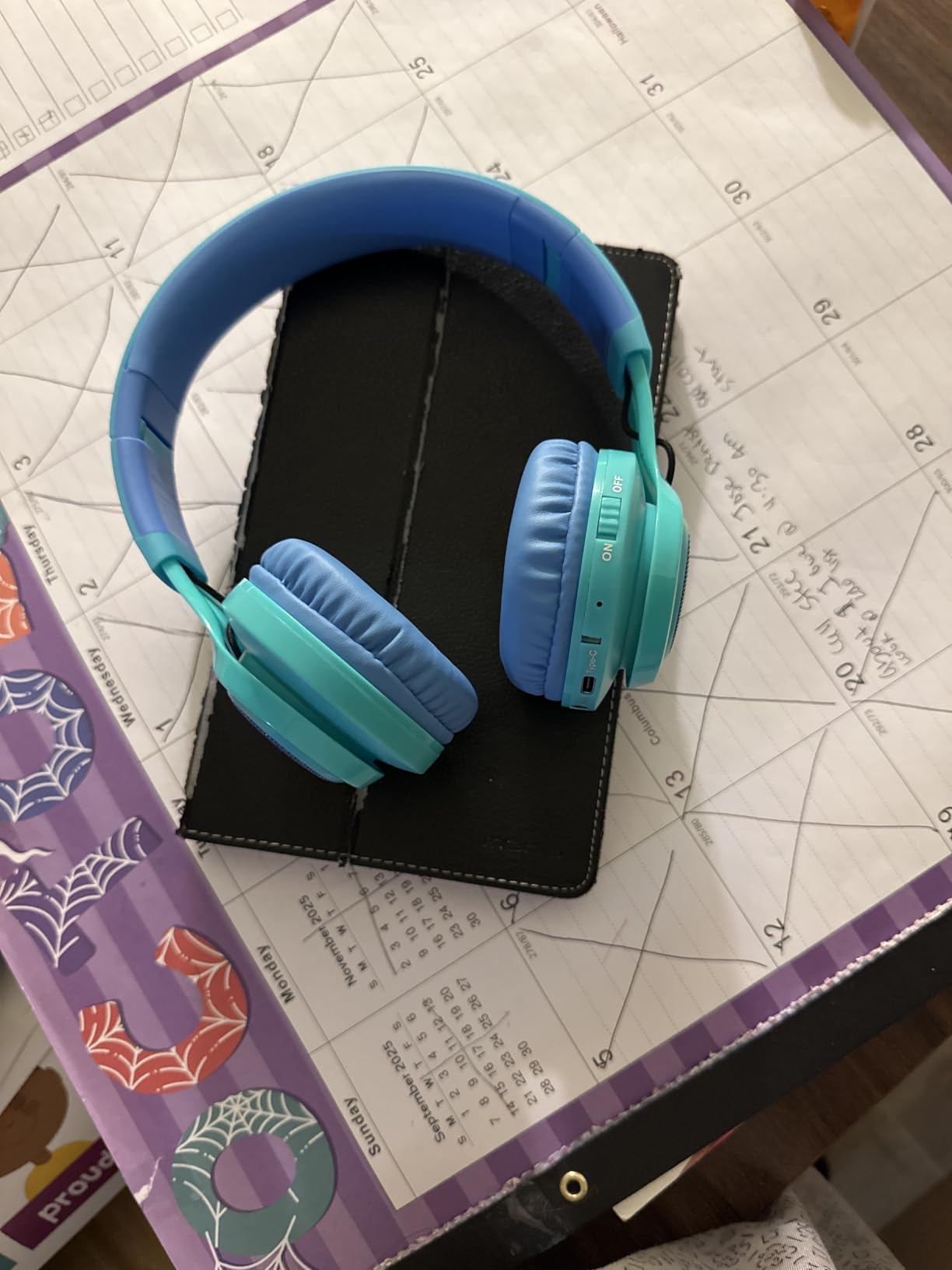 Riwbox WT-7S Kids Bluetooth Headphones Light Up, Foldable Stero Wireless Headset,with Microphone and Volume Control,Comfortable and Durable,for PC/Tablet/TV/Travel(Purple) customer photo 2