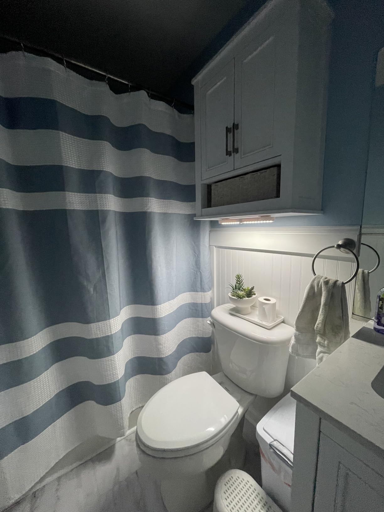 BLS T01L LED Closet Light, Super Bright 20 LED Under Cabinet Lighting Battery Powered/DC Input Wireless Motion Sensing Light, Auto On Off Switch, Motion Sensor & Light Sensor, Light Beam Adjustable customer photo 2