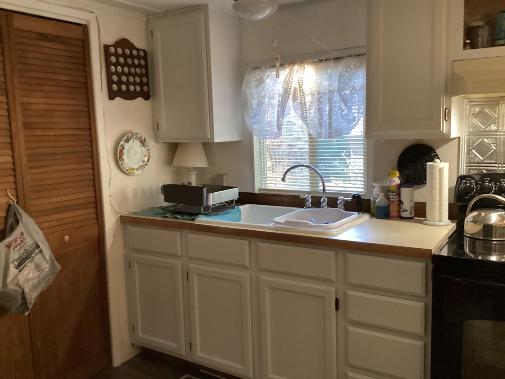 Nuvo Oxford Blue Cabinet Makeover Kit - Easy DIY 7-Piece Set, Regal Navy, Long-Lasting Finish customer photo 2