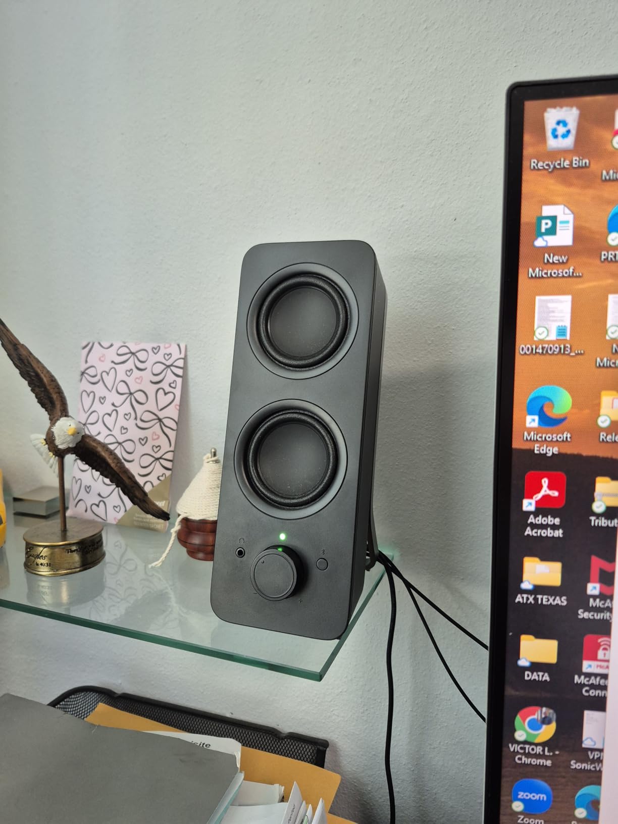 Logitech Z207 2.0 Stereo Computer Speakers with Bluetooth customer photo 1