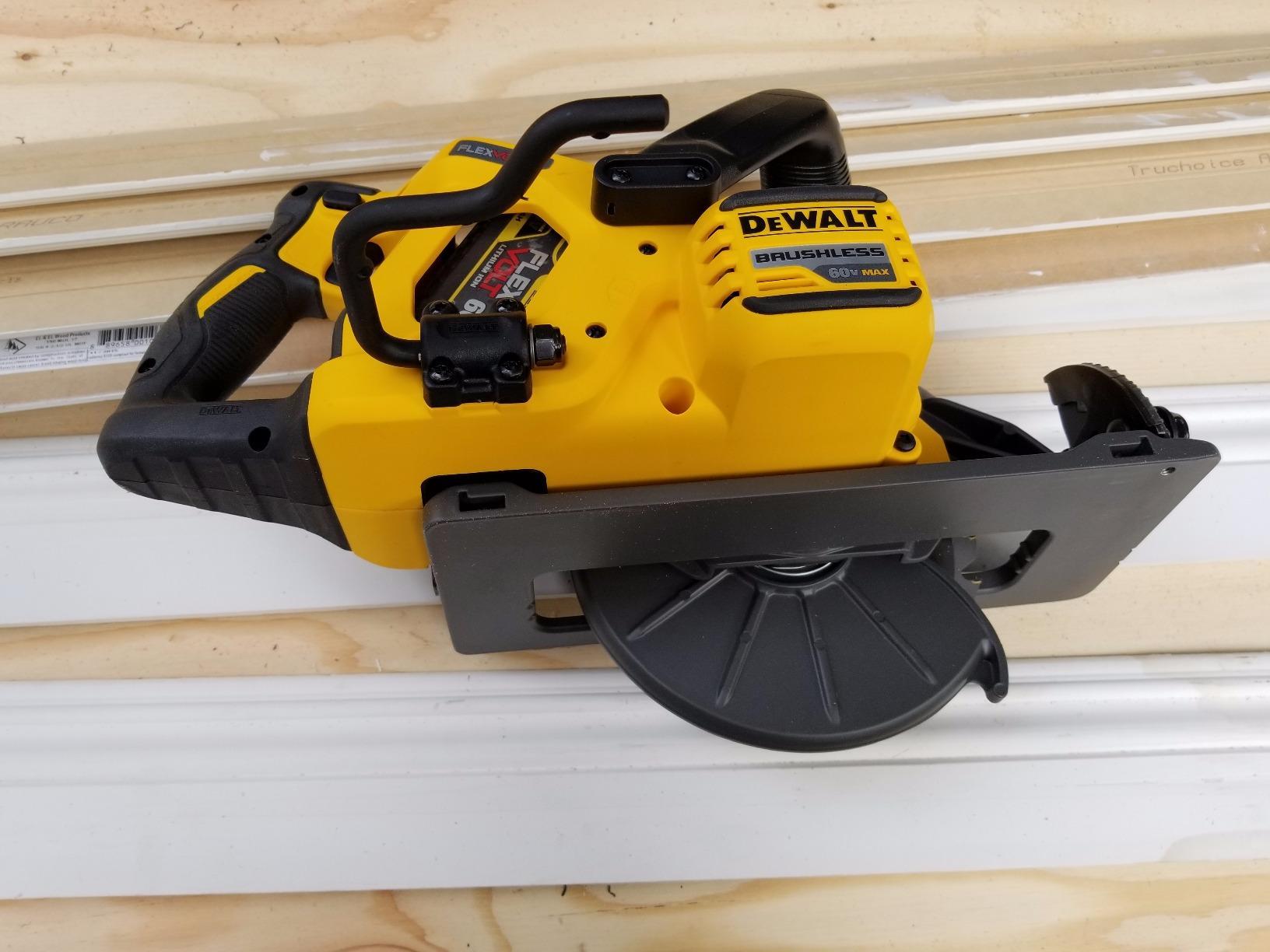 DEWALT FLEXVOLT 60V MAX Circular Saw for Framing, 7-1/4-Inch, Tool Only (DCS577B) customer photo 1
