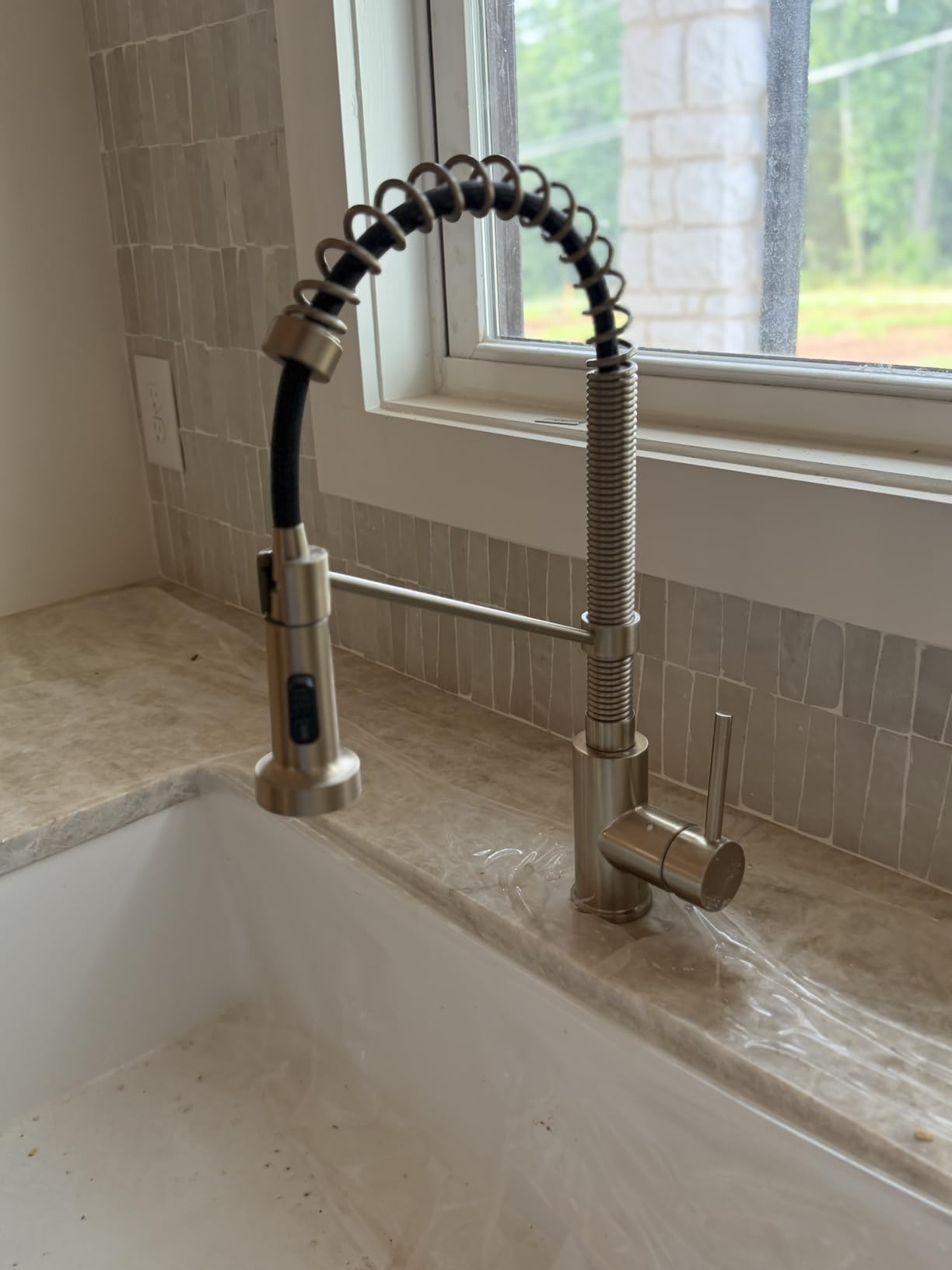 KRAUS Matte Black 18.75 in Pull Down Kitchen Faucet KPF-1610MB | High-arc open-coil spring spout, heavy-duty metal body, durable nylon water lines, 180-degree swivel, ADA-compliant customer photo 1