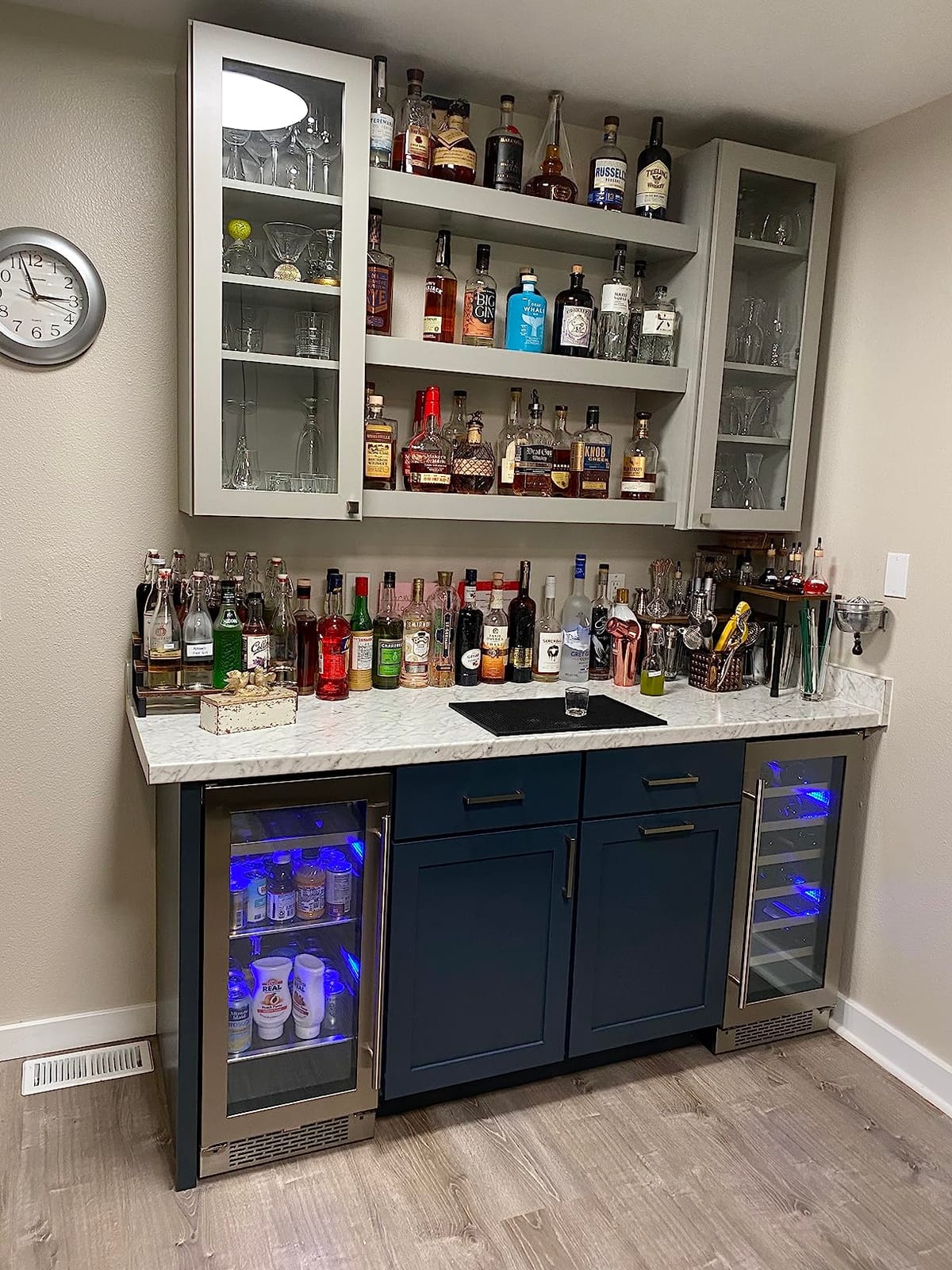 BARsics PVC Bar Service Mat for Cocktail Bartender 18x12 inches (Black) customer photo 1
