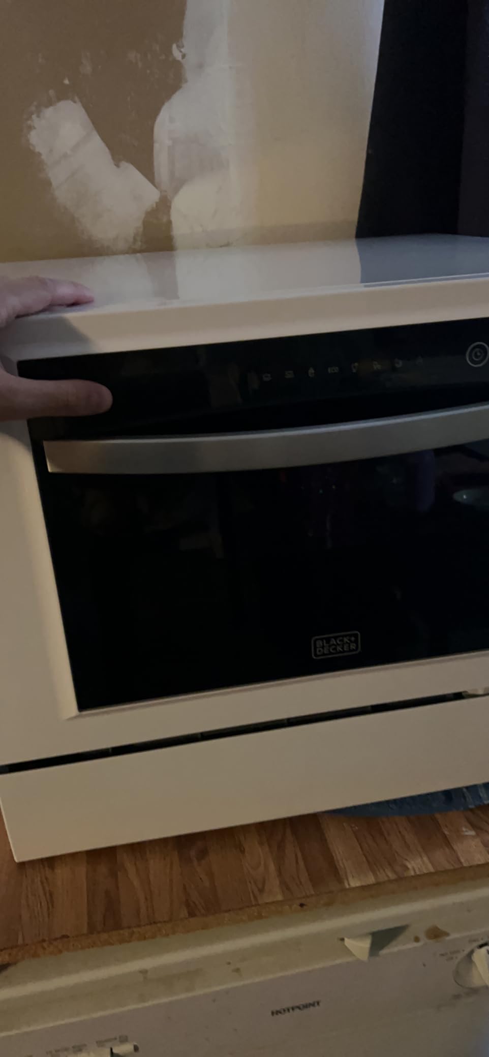 BLACK+DECKER Countertop Dishwasher, Energy Star Certified, BCD6W, White customer photo 1