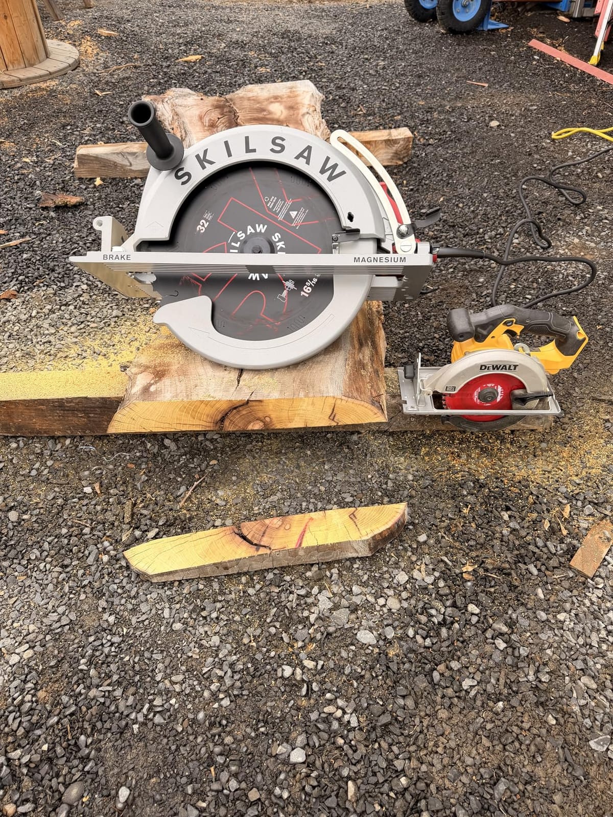 SKIL 16-5/16 In. Magnesium Worm Drive Skilsaw Circular Saw - SPT70V-11 customer photo 1