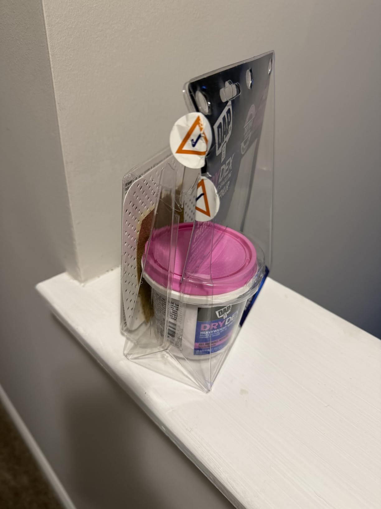 DAP DryDex Spackling Wall Repair Patch Kit, with Pink/White Dry Time Indicator, 8 Oz (7079812345) customer photo 1