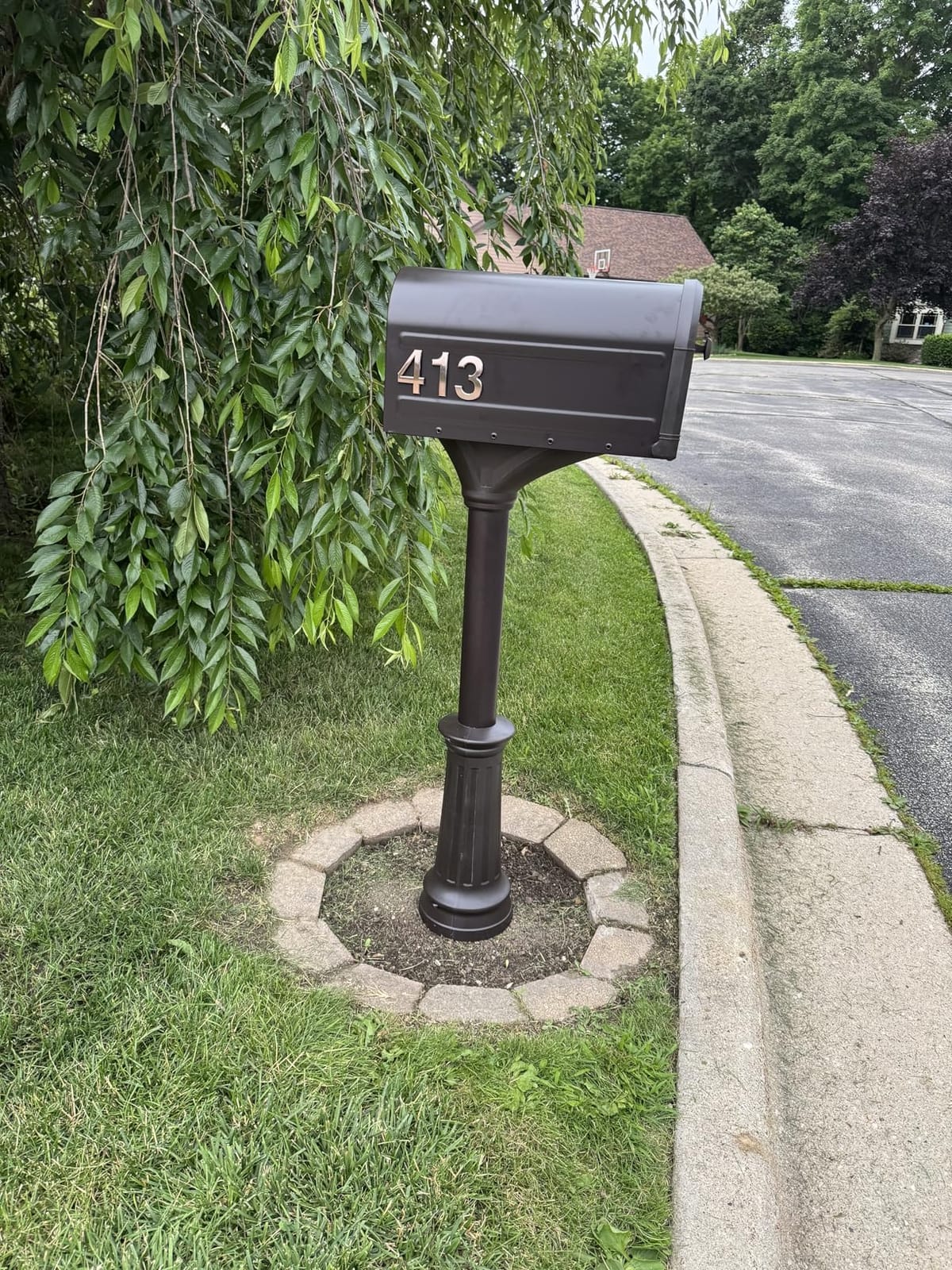 Architectural Mailboxes Roxbury Mailbox with Post, Black, Large - Galvanized Steel, USPS Approved customer photo 1