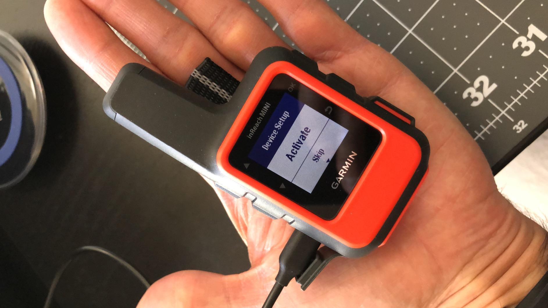 Garmin 010-01879-01 InReach Mini, Lightweight and Compact Satellite Communicator, Black, 1.27 inches customer photo 2
