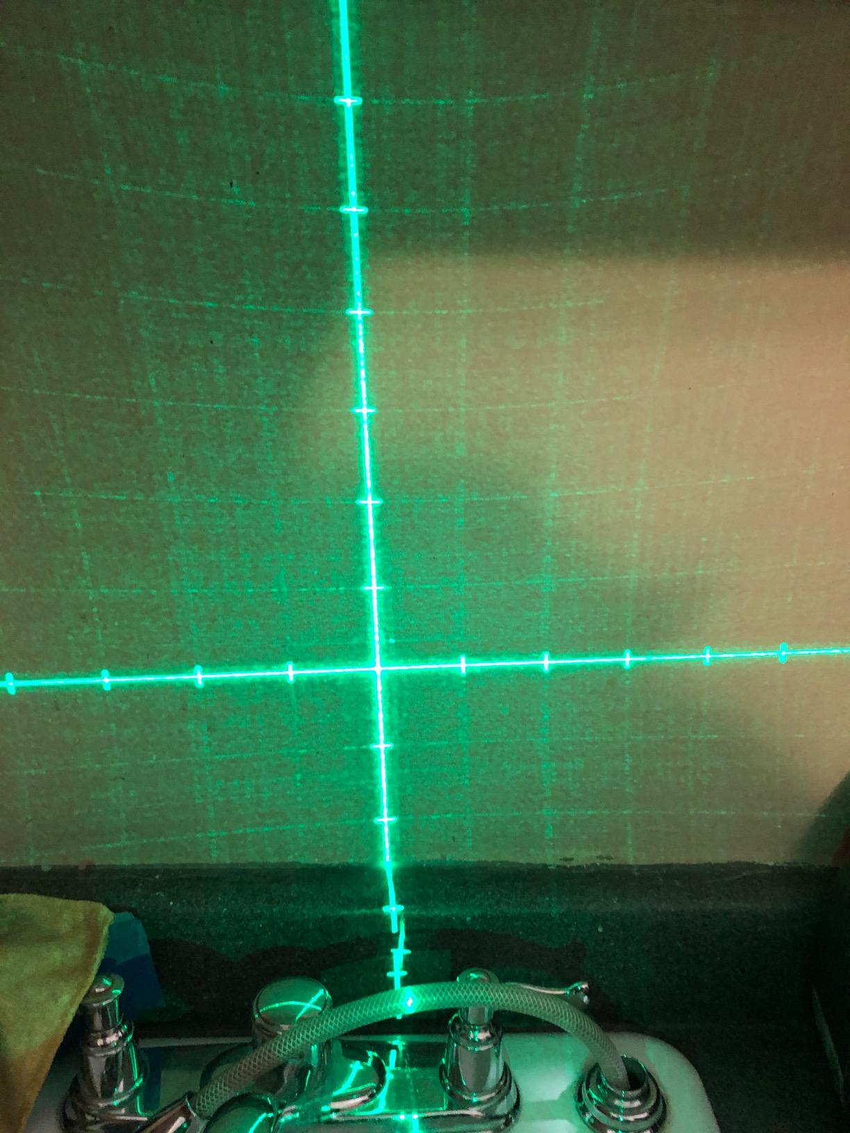 SKIL Self-Leveling Green Cross Line Laser with Projected Measuring Marks - LL932401 customer photo 1