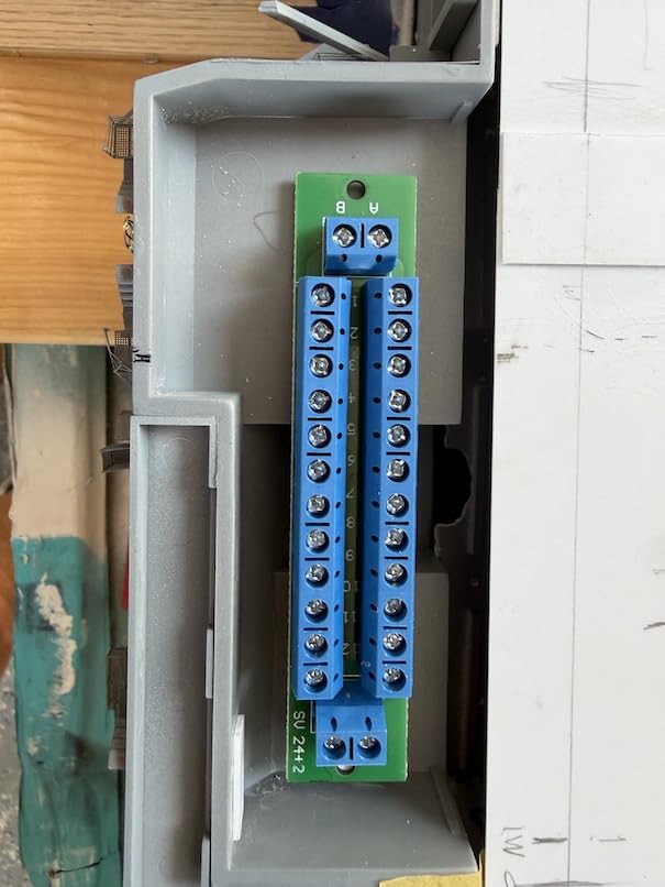 PCB007 1X 12 Position Power Distribution Board 2 Inputs 2 x 13 Outputs for DC AC Voltage New customer photo 2