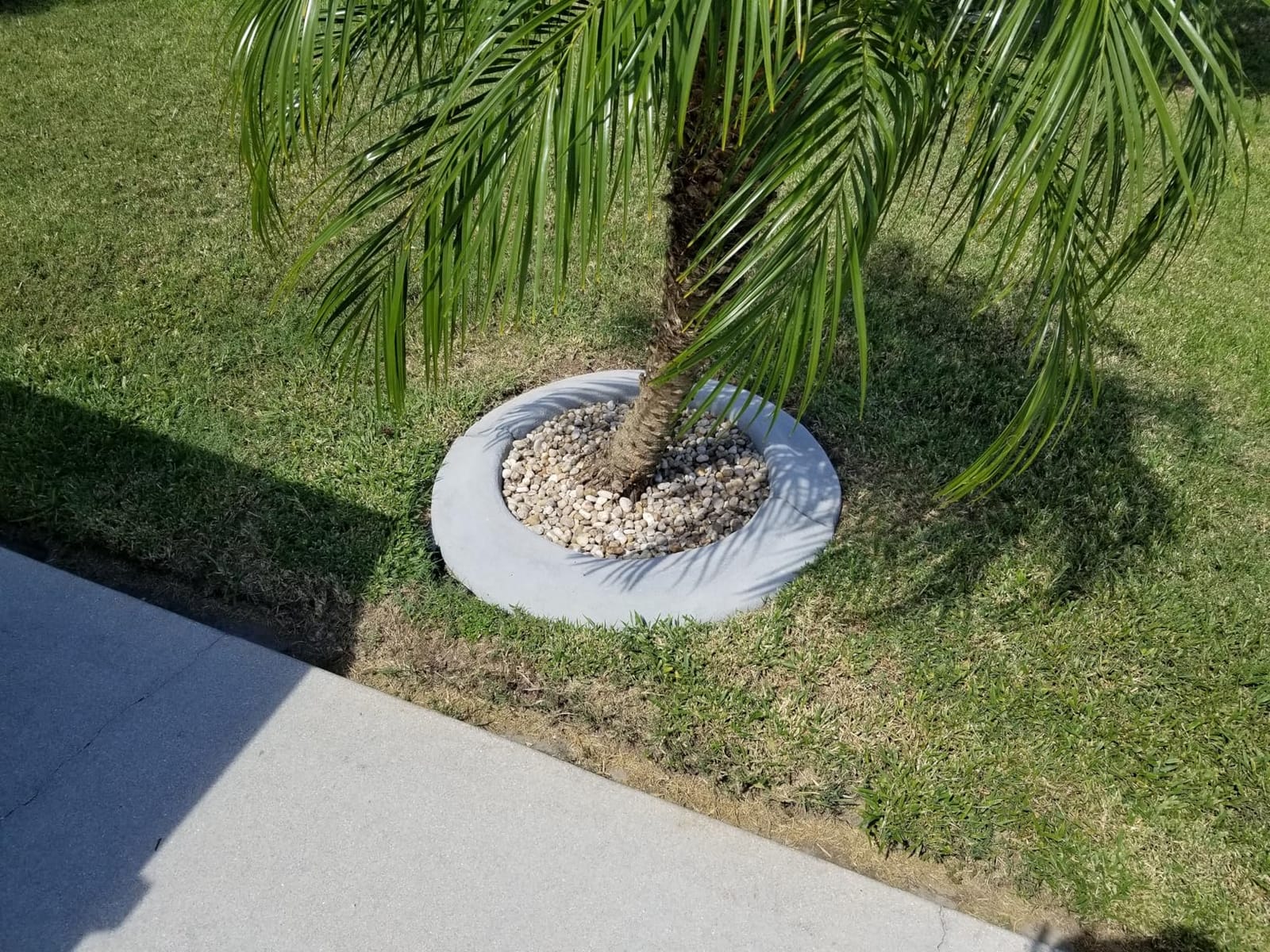 KILZ Self-Priming Masonry, Stucco and Brick Paint, Interior/Exterior, Flat, White, 1 Gallon customer photo 2