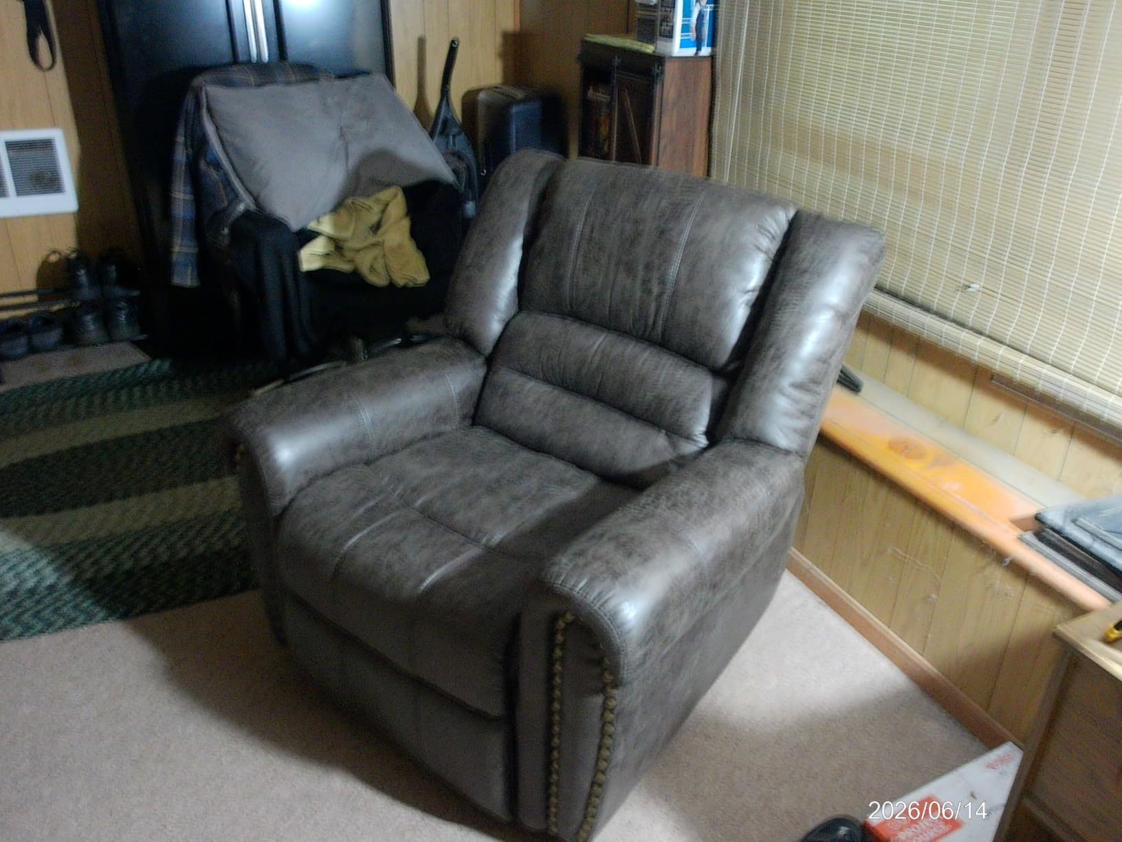 CANMOV Leather Recliner Chair, Classic and Traditional Manual Recliner Chair with Comfortable Arms and Back Single Sofa for Living Room, Nut Brown customer photo 2