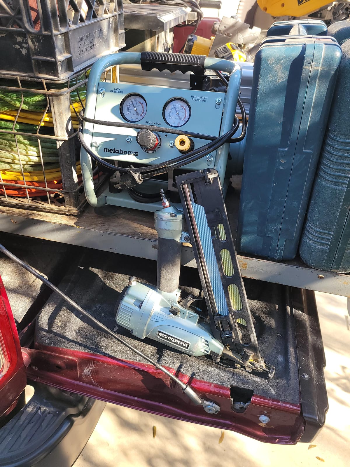 Metabo HPT 15 Gauge Angled Finish Nailer, Selective Actuation, NT65MA4 | Pneumatic Power Tool, Air Duster Included, 1-1/4 to 2-1/2 in Fasteners, Crown & Base Molding Applications customer photo 2