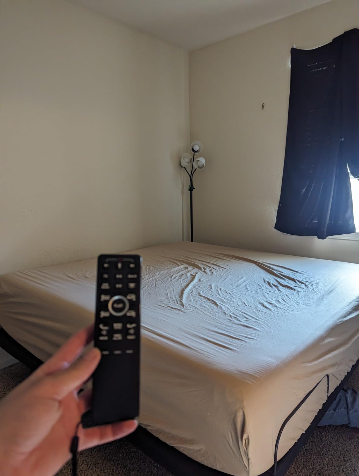 Sven & Son Classic Adjustable Bed Base, Head and Foot Lift, Massage, Under-Bed Lights, USB, Gel Memory, Zero Gravity Smart Frame - Split King + 14 inch Hybrid Spring Matt (Medium Soft) customer photo 1