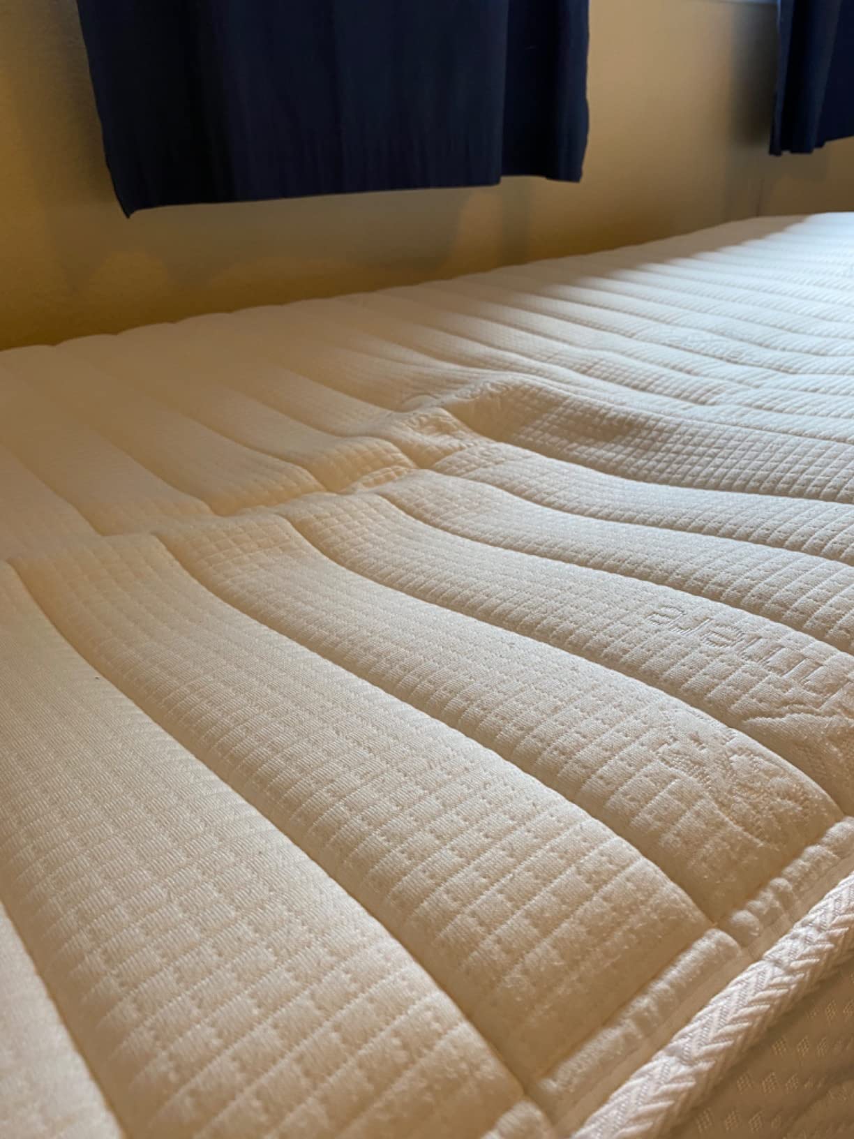 Queen Mattress, 10 Inch Hybrid Mattress in a Box with Gel Memory Foam Mattress, Natural Latex Mattress Individually Wrapped Pocket Coils Innerspring Mattress, Pressure Relief, Back Pain Relief customer photo 2
