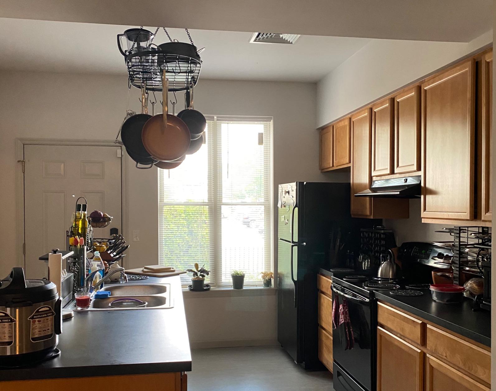 Vdomus Hanging Pot Rack - Ceiling Mount Kitchen Organizer for Pots and Pans with 15 Hooks - 33 x 17 Inches Heavy-Duty customer photo 1