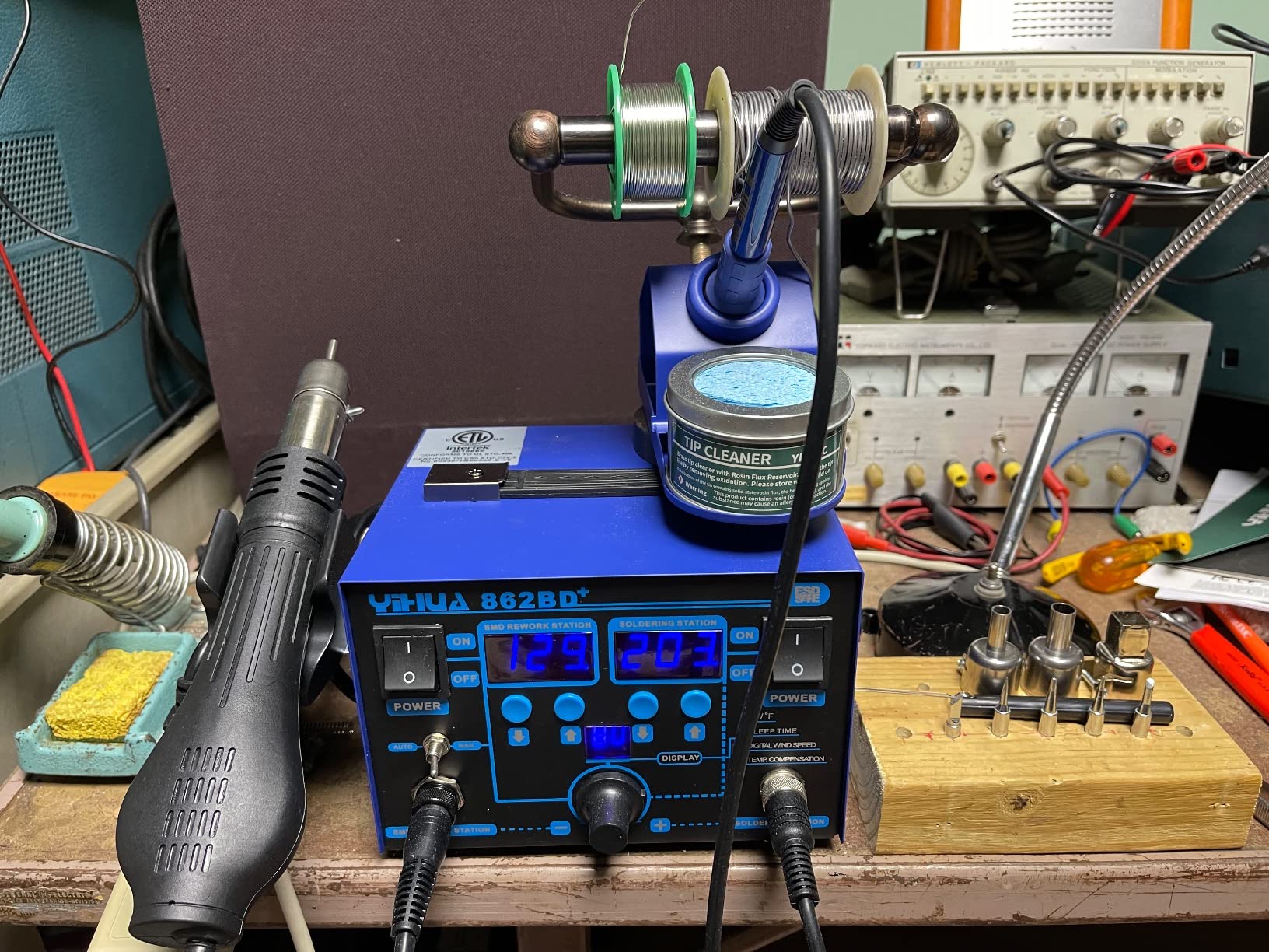 YIHUA 862BD+ SMD ESD Safe 2 in 1 Soldering Iron Hot Air Rework Station °F /°C with Multiple Functions customer photo 2