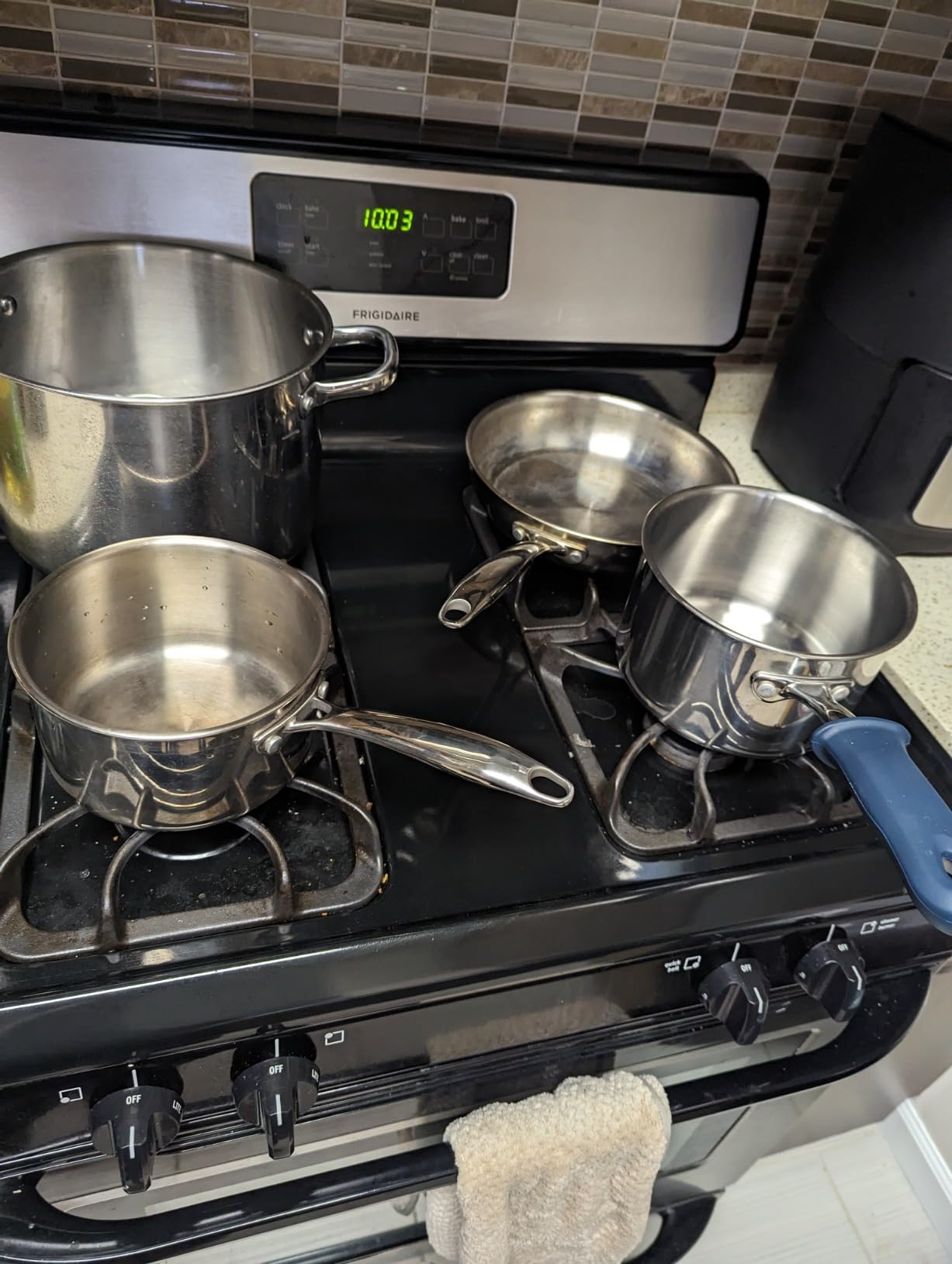 Cook N Home 7-Piece Tri-Ply Clad Stainless Steel Cookware Pots & Pans Set - Fully Clad Stockpot & Saucepan with Lids, Fry Pan Included, Induction Ready, Works on All Stovetops, Oven & Dishwasher Safe customer photo 2