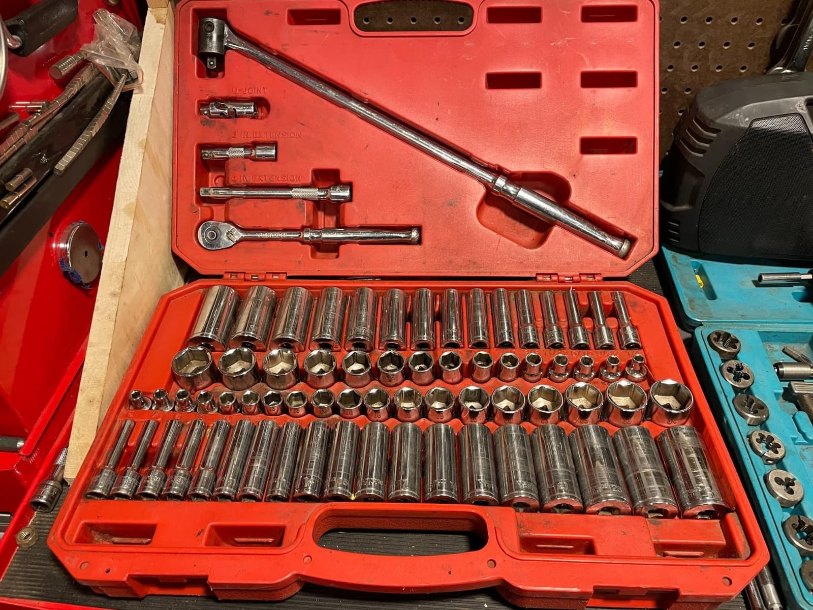 TEKTON 3/8 Inch Drive 6-Point Socket and Ratchet Set, 73-Piece (1/4-1 in., 6-24 mm) | SKT15311 customer photo 2