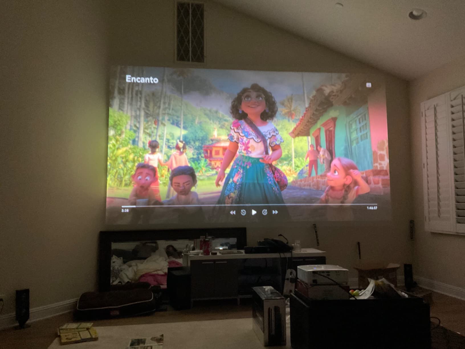 Optoma GT1080HDR – Full HD 1080p Short Throw Projector, 3,800 Lumens, 4K HDR Compatible, Low Input Lag Gaming, Home Entertainment & Golf Simulator Ready customer photo 1