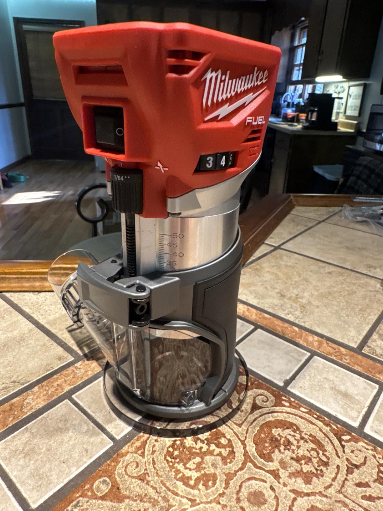 Milwaukee Cordless Compact Router, 18.0V customer photo 1