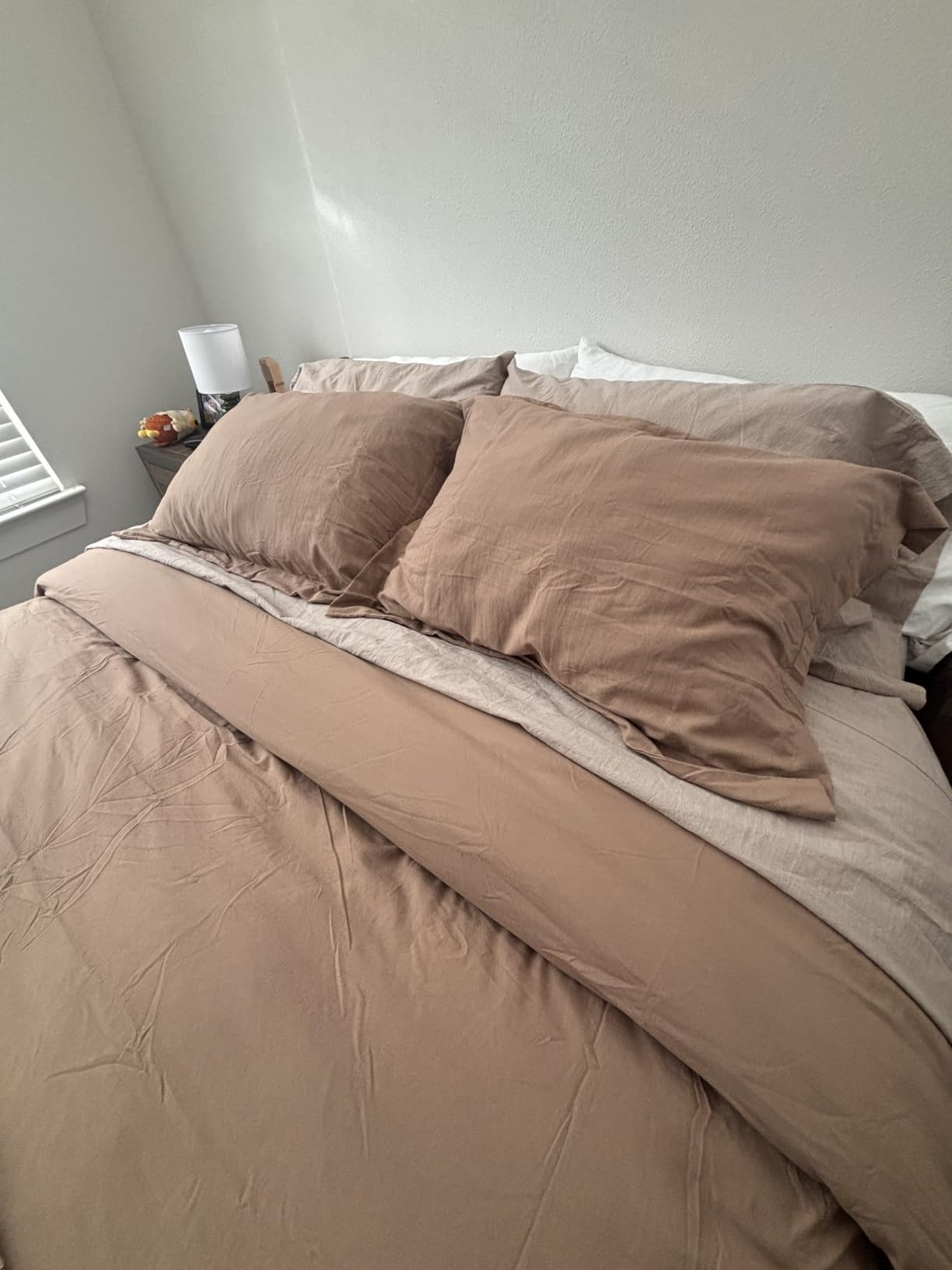 Bedsure Comforter Duvet Insert Quilted Comforters Oeko-TEX Bedding Blanket | GentleSoft, Down Alternative, with 8 Tabs, Gifts for Women/Men, White, Queen 88x88 Inches, Machine Washable customer photo 1