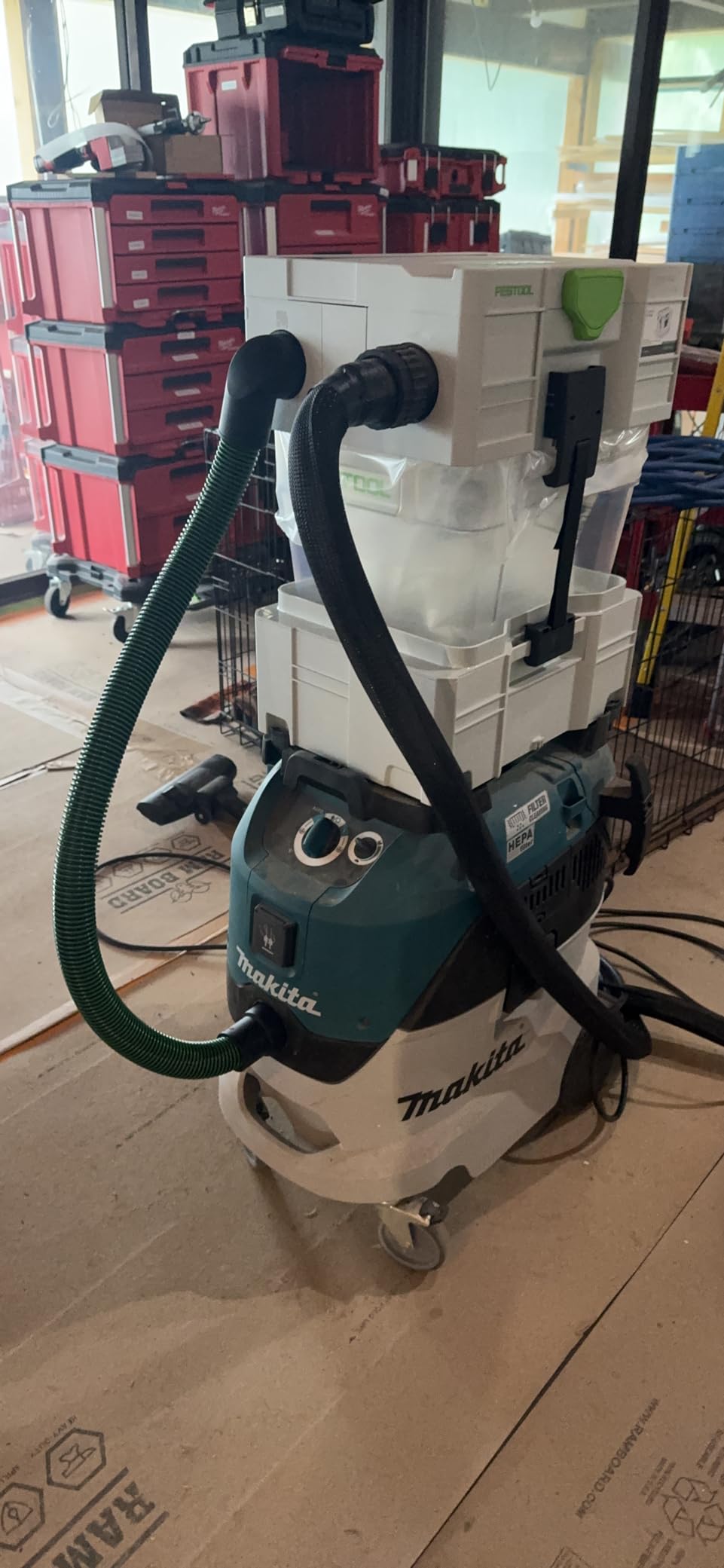 Makita VC4210L 11 Gallon Wet/Dry HEPA Filter Dust Extractor/Vacuum customer photo 1