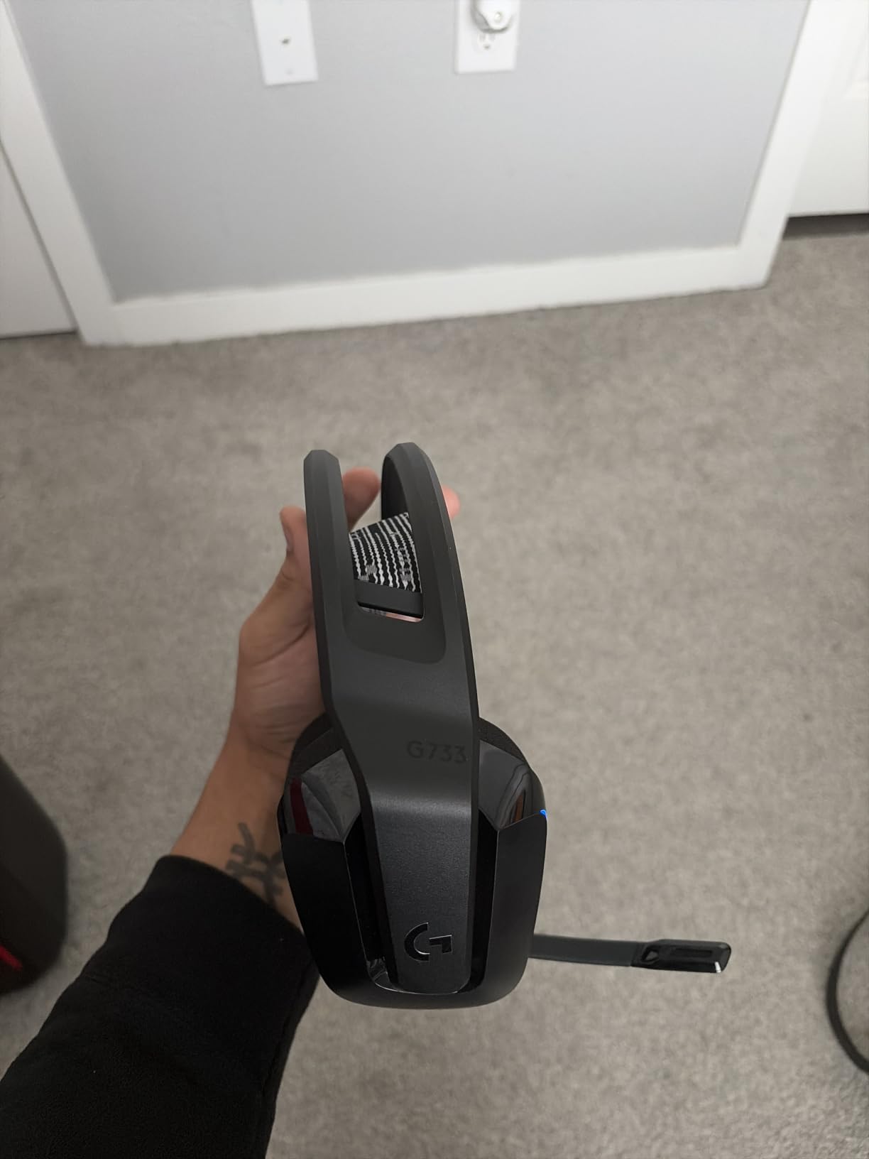 Logitech G733 Lightspeed Wireless Gaming Headset - Black customer photo 2