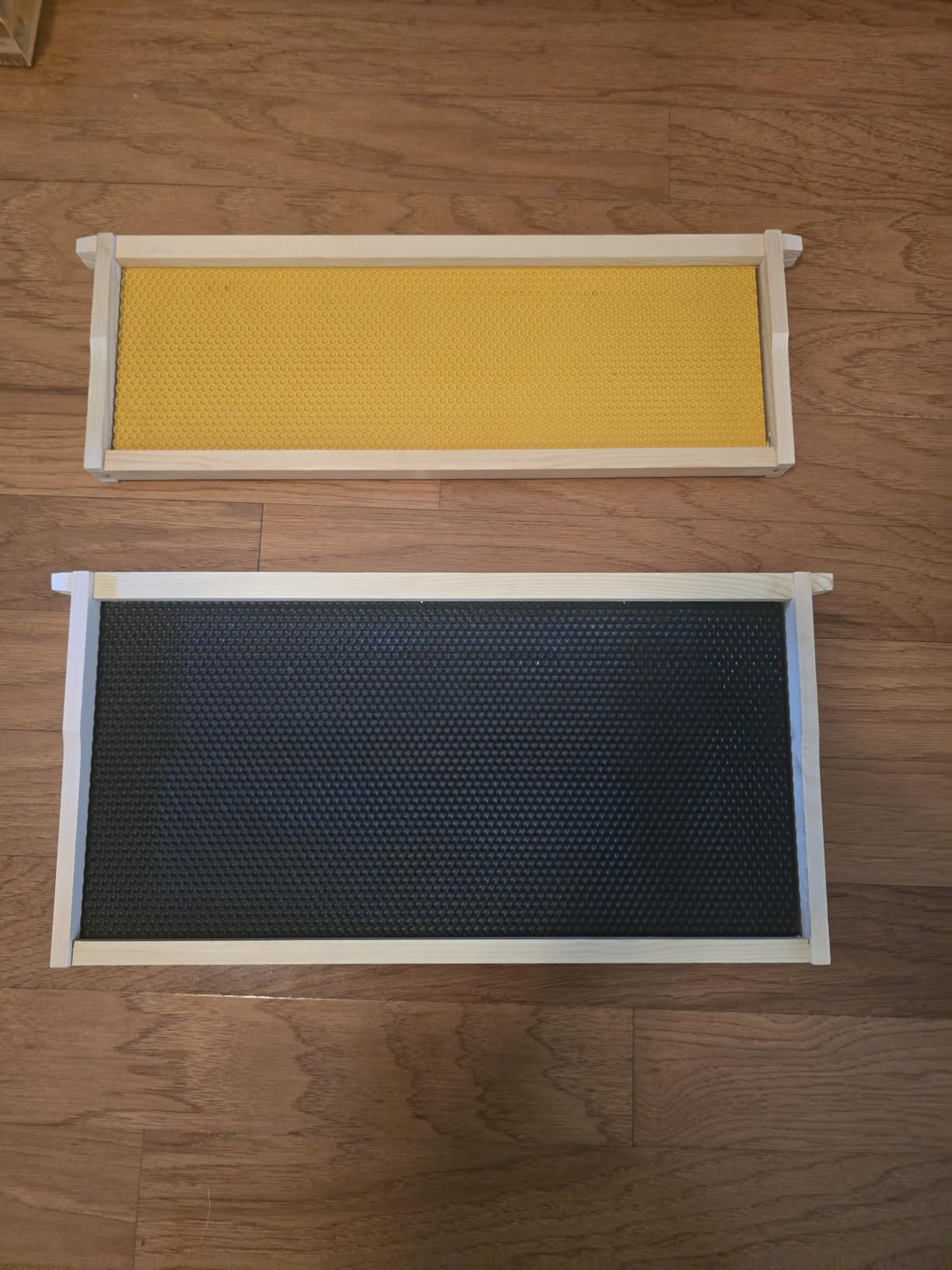 BeeCastle 10-Frames Complete Beehive Kit, 100% Beeswax Coated Bee Hive customer photo 2
