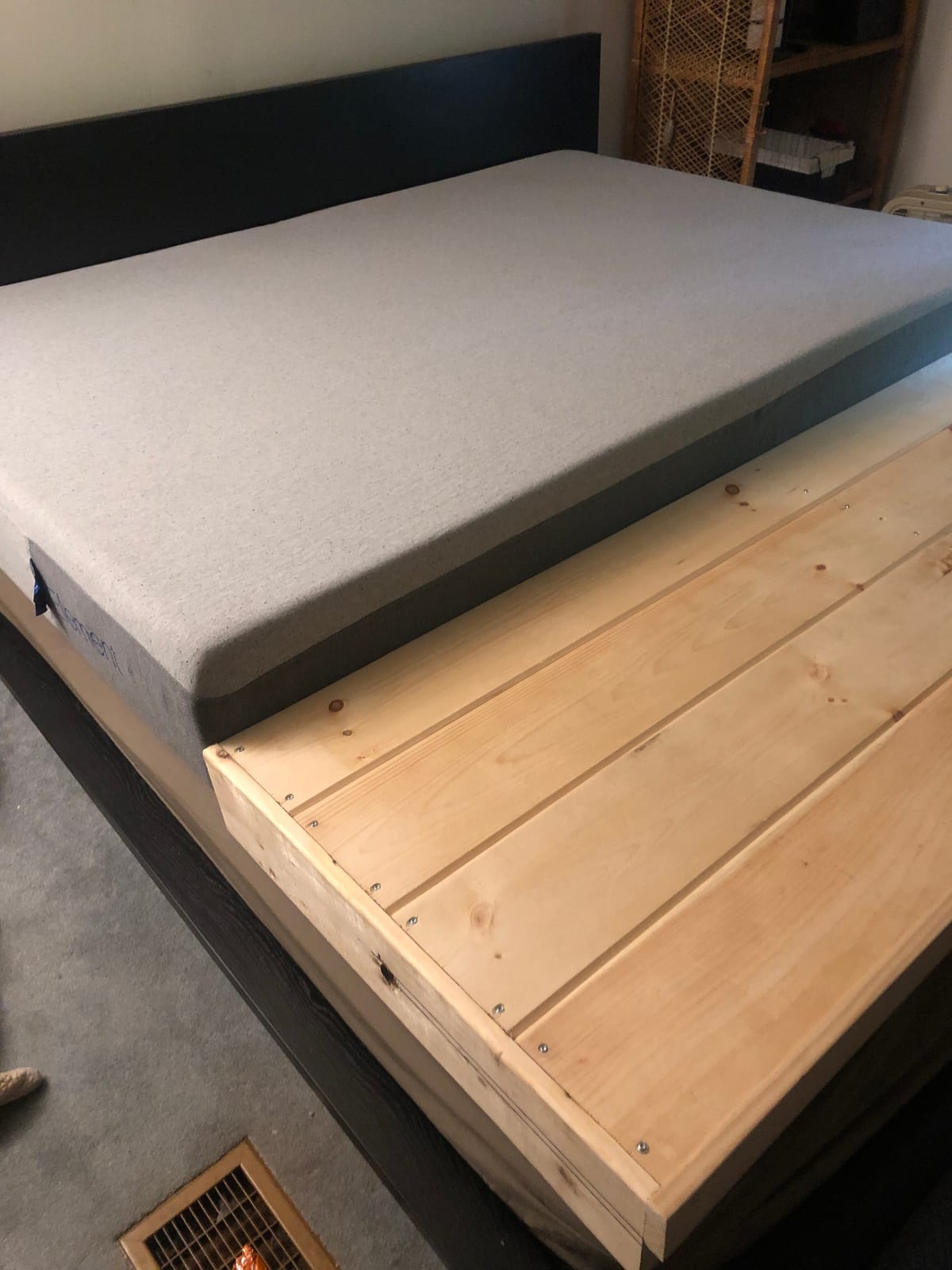Casper Sleep Element Twin XL Mattress - Medium Feel - Motion Isolation - Cooling Memory Foam customer photo 1