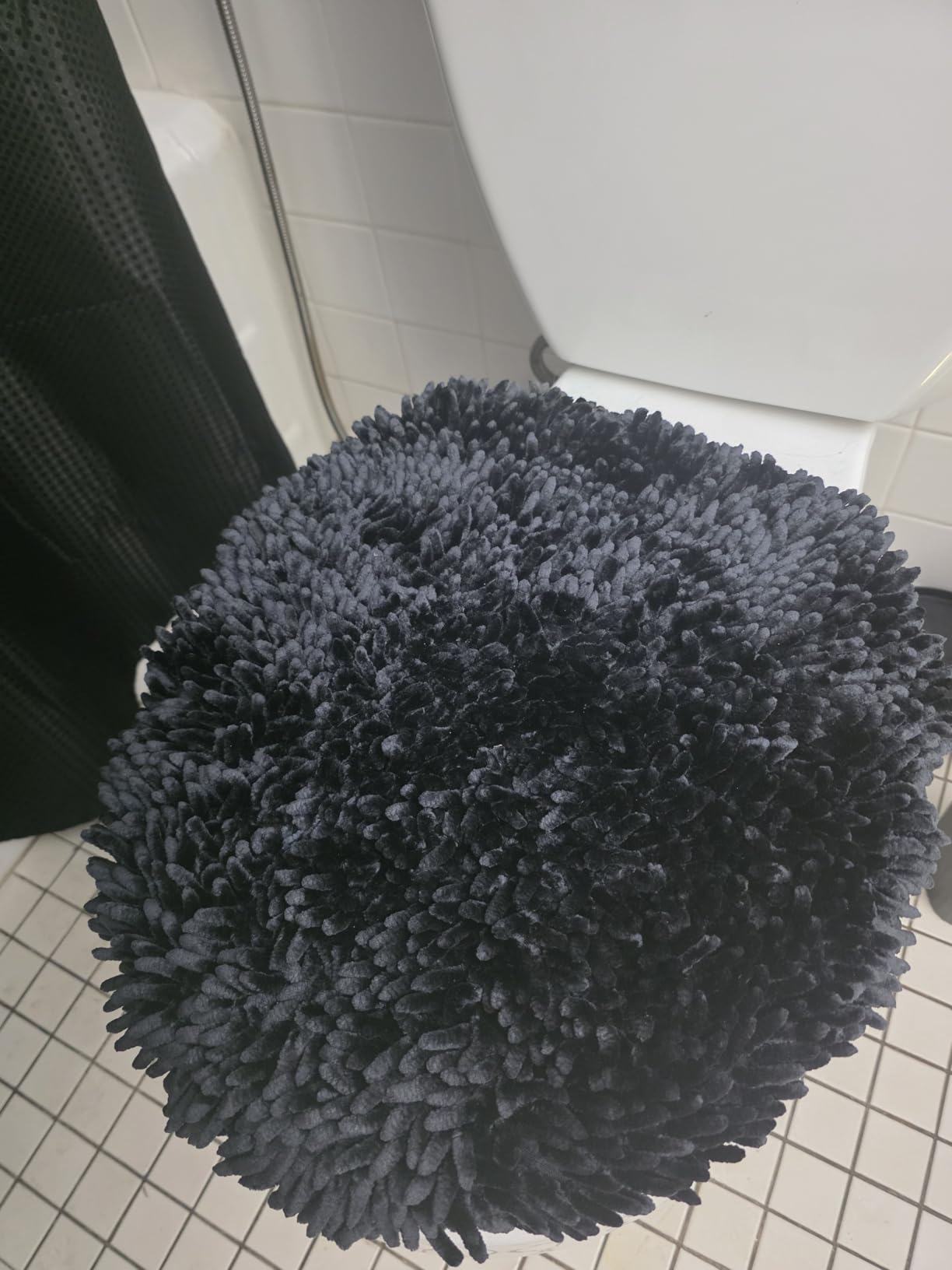 Town & Country Basics Spa Step Noodle Solid Bathroom Toilet Lid Cover, Plush, Soft, and Absorbent, Machine Washable, Dark Grey, 18.5