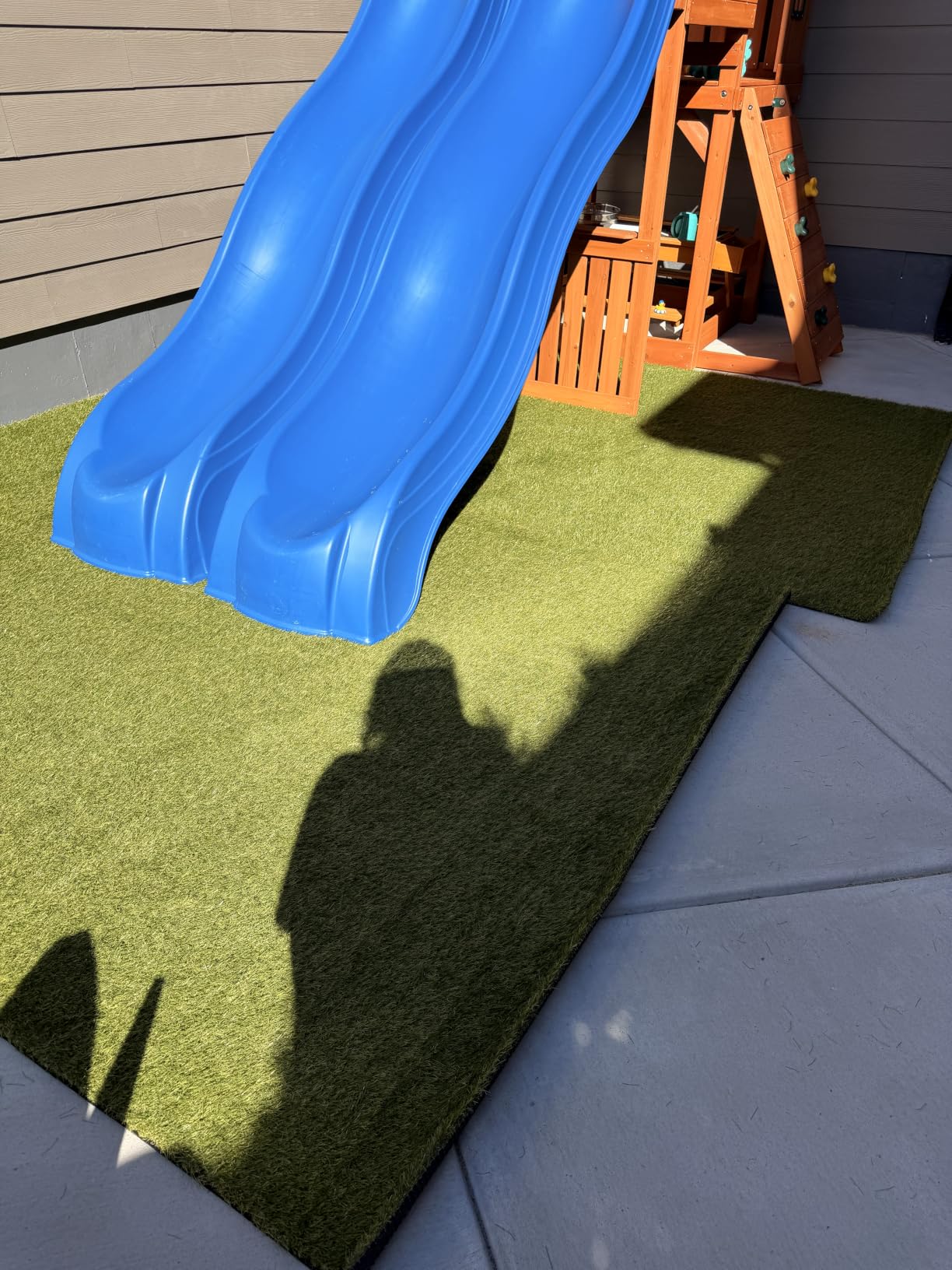 LITA Realistic Deluxe Artificial Grass Synthetic Thick Lawn Turf Carpet (7 FT x 15 FT (105 Square FT)) customer photo 2