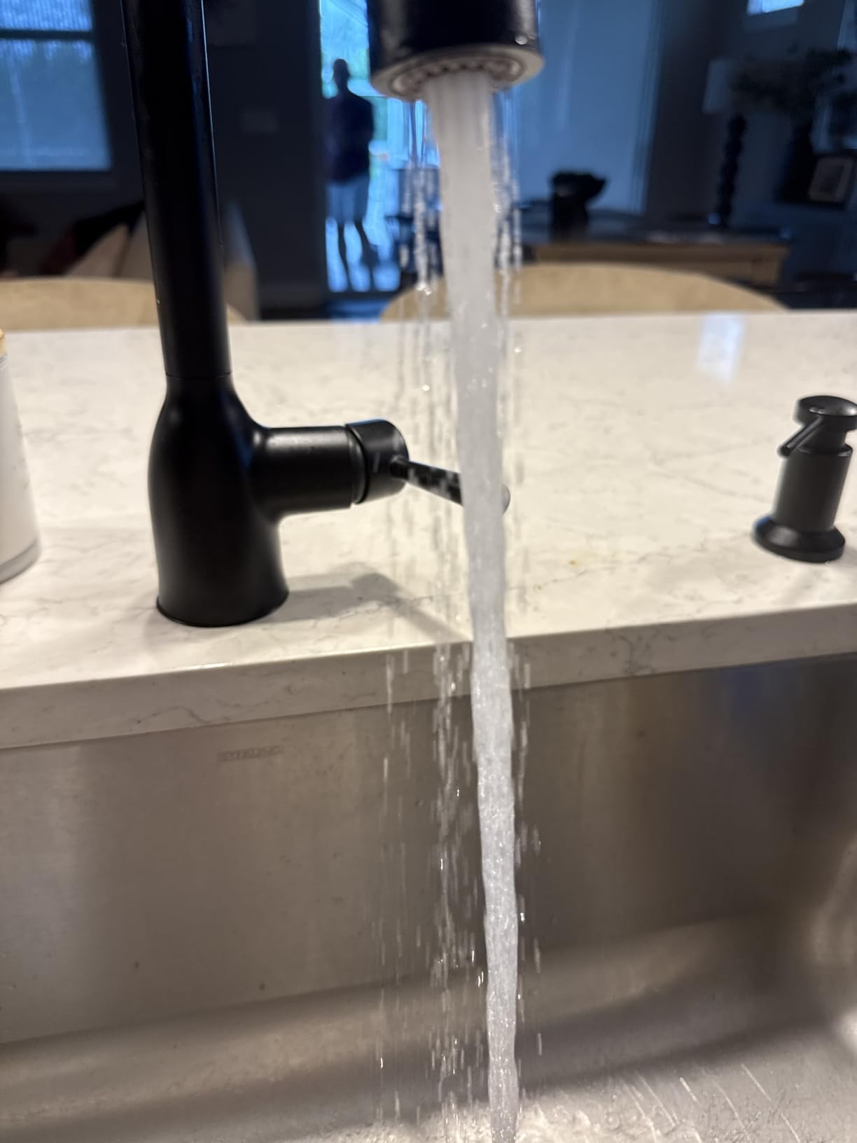 Moen Adler Matte Black One-Handle High Arc Kitchen Sink Faucet with Power Clean, Modern Kitchen Faucet with Pull Down Sprayer, 87233BL customer photo 1