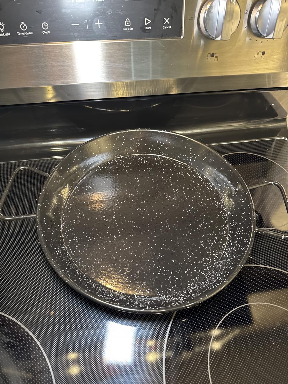 Machika Enamel Paella Pan | Paella Pan | Skillet for Paella and Rice Recipes | Perfect for Indoor & Outdoors | Easy Cleaning | Rust Proof Coating | 4 Servings | 12 inches customer photo 2