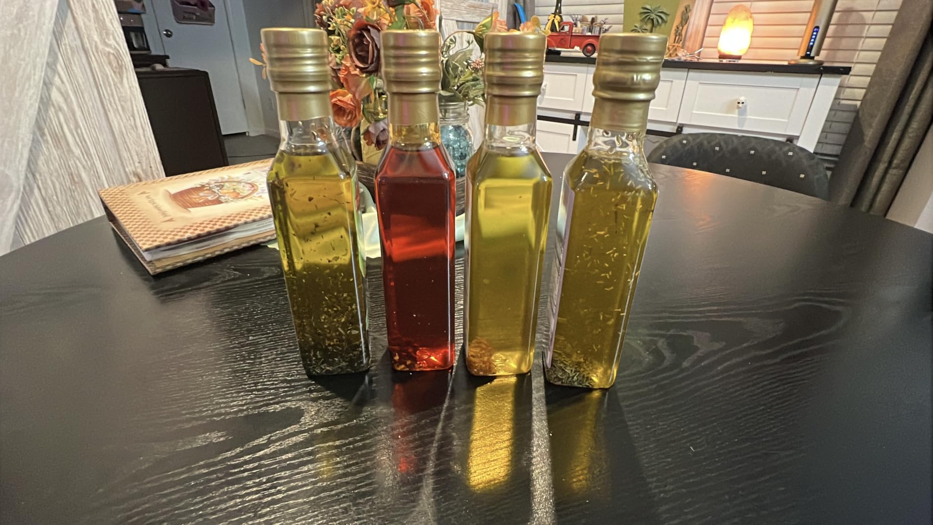 BASSO 1904 Infused Extra Virgin Olive Oil Gift Box Set, 8.5 Fl Oz (250 ml) | Flavored Olive Oil Variety Pack | For Cooking & Dipping | Gourmet Italian Food Gift | Product of Italy customer photo 2