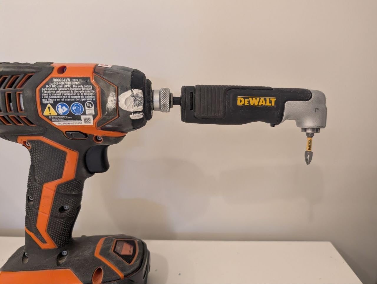 DEWALT FLEXTORQ Right Angle Drill Adapter, 2-in-1 Attachment for Impact Driver (DWAMRAFT) customer photo 1
