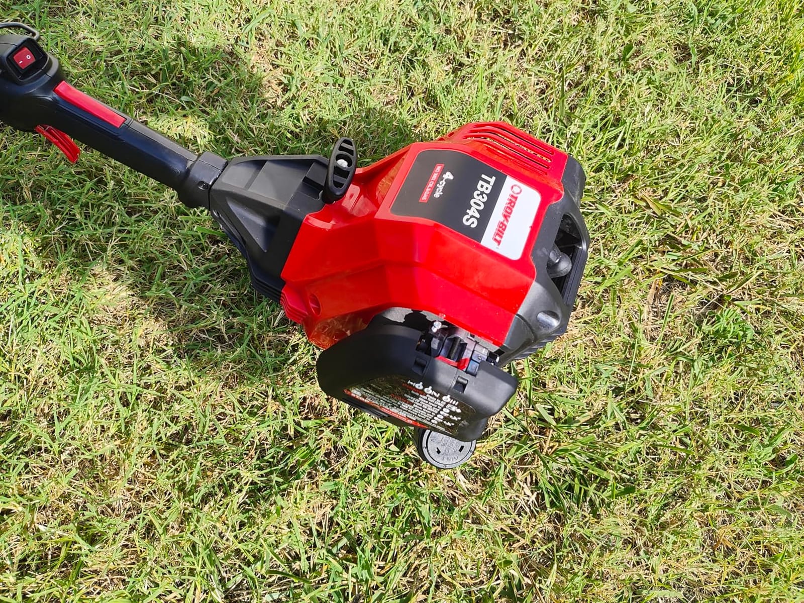 Troy-Bilt Gas String Trimmer, 4-Cycle 17cc, 17-inch, Attachment Capable (TB304S) customer photo 1
