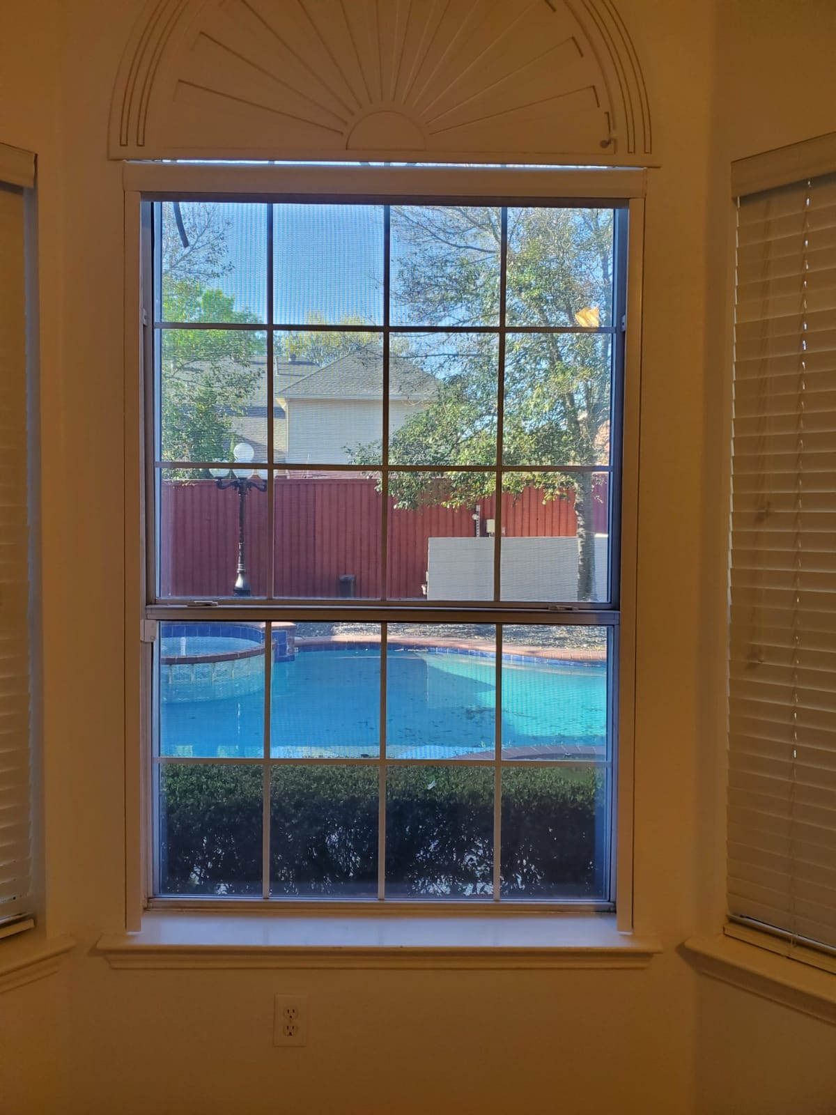 Yoolax Motorized Blinds with Remote, Smart Blinds for Windows, Custom Size customer photo 1
