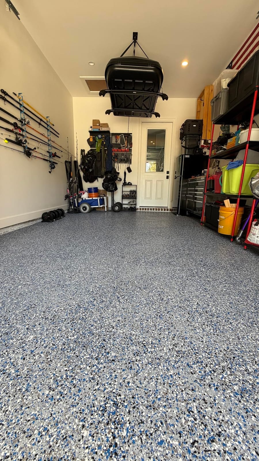 Rust-Oleum EpoxyShield Gloss Dark Gray Garage Floor Coating Kit, 2.5 Car customer photo 2