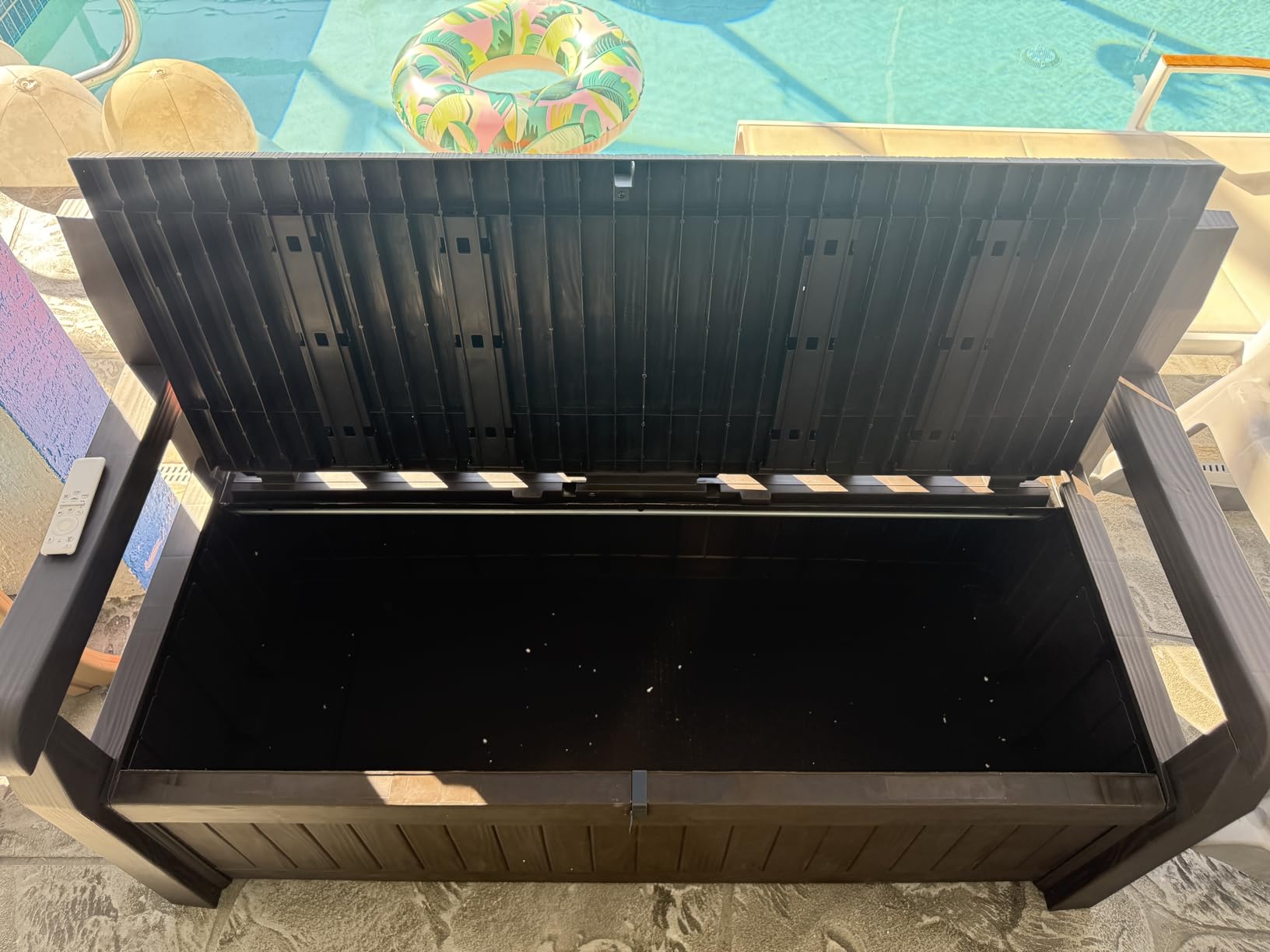 Keter Solana 70 Gallon Outdoor Storage Bench for Patio and Pool Accessories customer photo 2