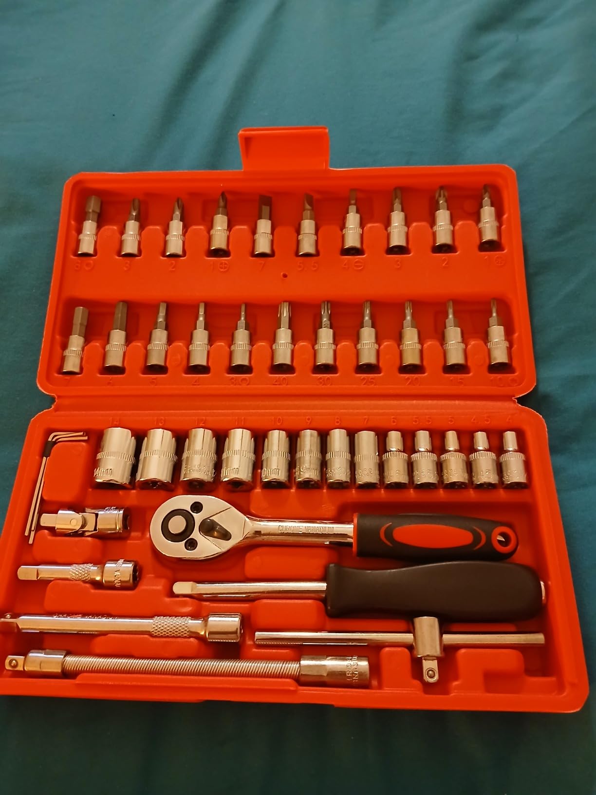 Egofine 46 Pieces 1/4 inch Drive Socket Ratchet Wrench Set, with Bit Socket Set Metric and Extension Bar for Auto Repairing and Household, with Storage Case customer photo 2