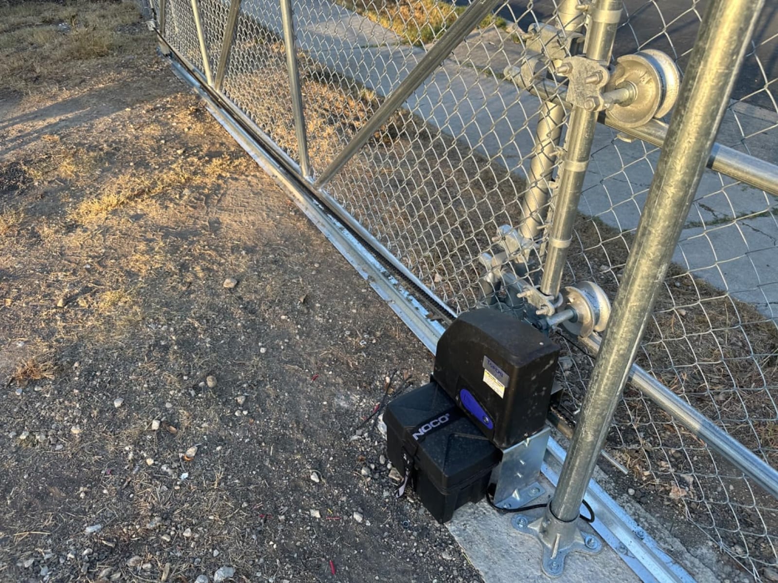 TOPENS DKC500S Solar Sliding Gate Opener Chain Drive | Heavy Slide Gates Up to 1300lbs and 40ft, Easy DIY, Solar Panel, Remote Control and 20ft Roller Chain Included customer photo 2