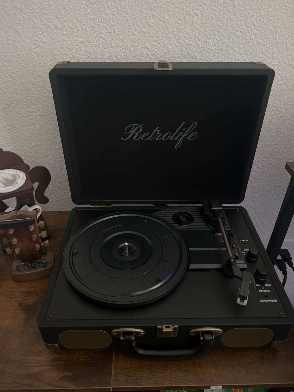 Retrolife® Vinyl Record Player with Speakers, Bluetooth Vinyl Player-Black customer photo 1