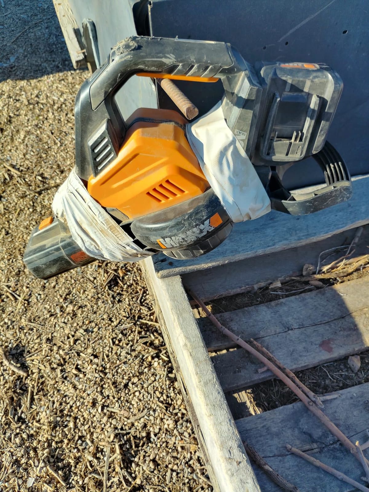 WORX 40V 3-in-1 Cordless Leaf Blower/Leaf Vacuum/Leaf Mulcher, WG583 | Brushless Motor, 210MPH Air Speed, Dual-Speed Control, 2 x 4.0Ah Batteries & 4.0Ah Charger Included, PowerShare customer photo 2