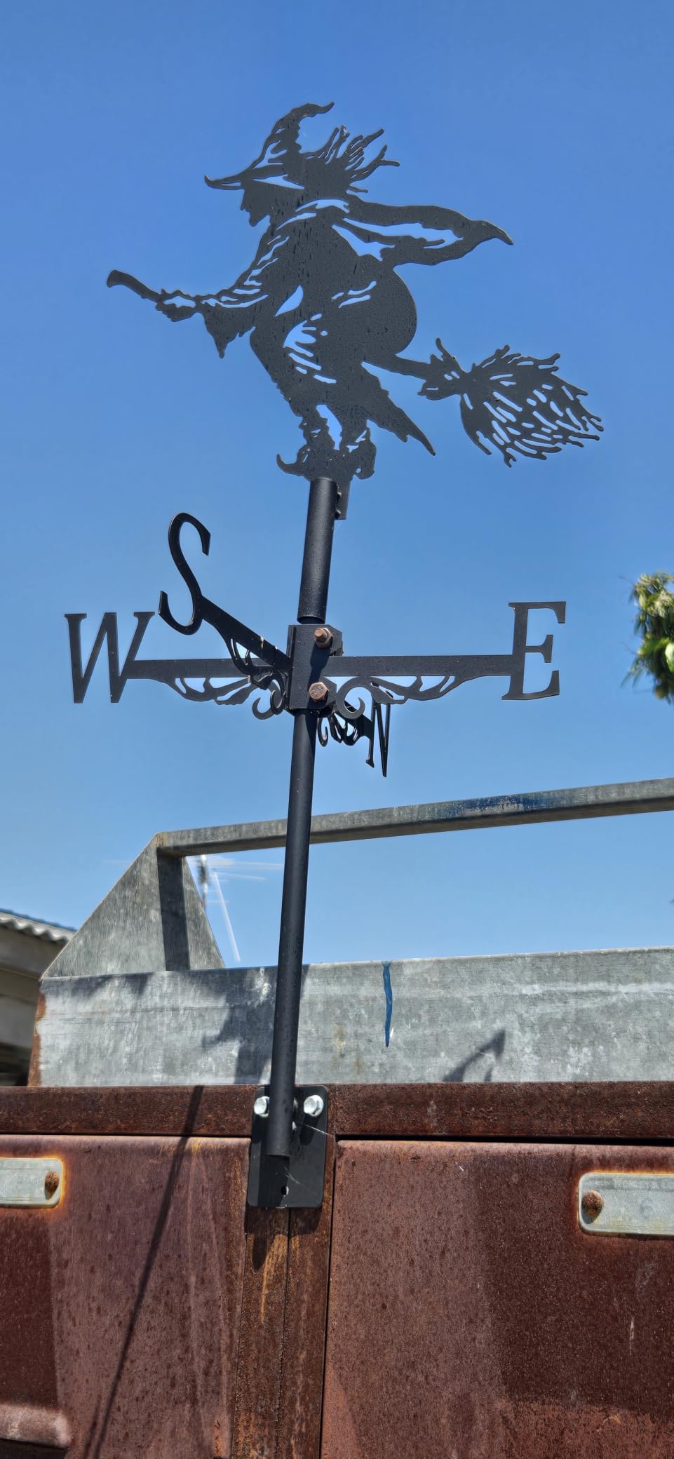 Alnicov Witch Metal Weathervane,Stainless Steel Weather Vane with Roof Mount Roof Garden Decorations for Outdoor Farm Yard Garden Gazebo customer photo 1
