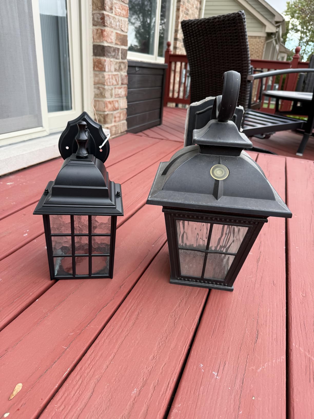 Brightever 2-Pack Dusk to Dawn Outdoor Wall Lantern, Exterior Light Fixtures with Photocell Sensor, Black Wall Light Waterproof, Waterfall Glass Outside Wall Sconce for Porch House Garage customer photo 1
