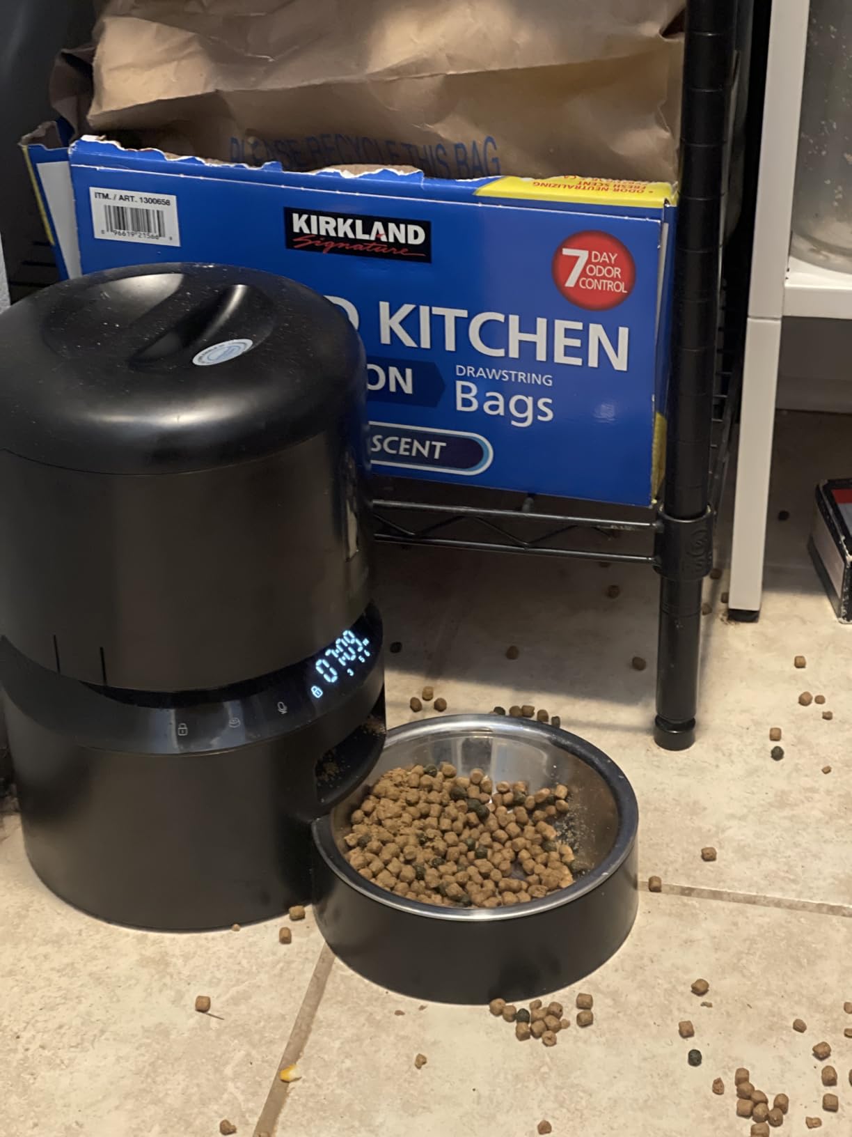 PETLIBRO Automatic Cat Feeder - 3L Programmable Pet Food Dispenser with Airtight Storage, Timed Portion Control, Voice Meal Call & Dual Power Supply, Clog-Free Healthy Feeding for Cats & Small Dogs customer photo 1