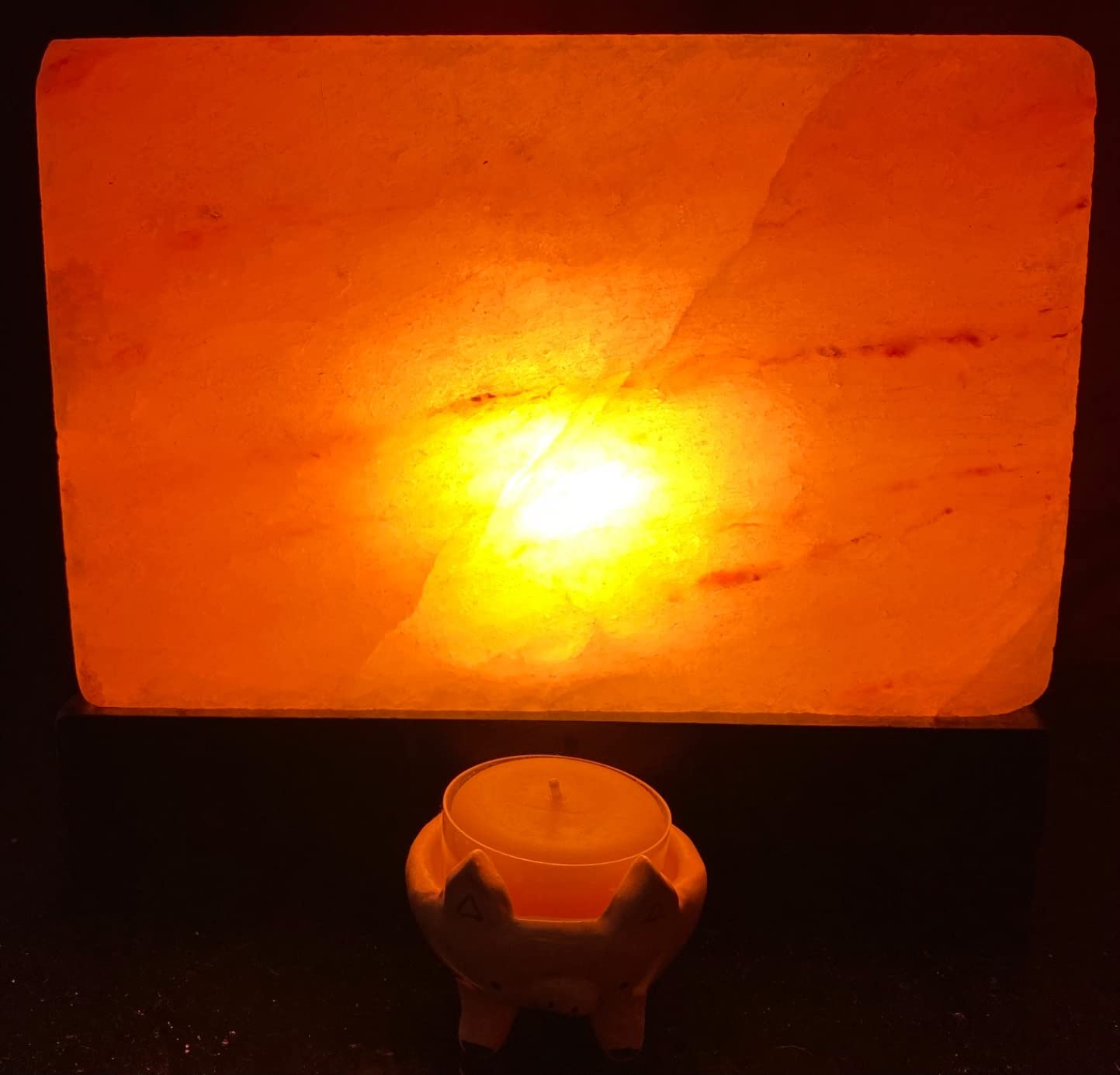 d'aplomb Natural Himalayan Salt Lamp Hand-Carved Modern Rectangle White customer photo 1